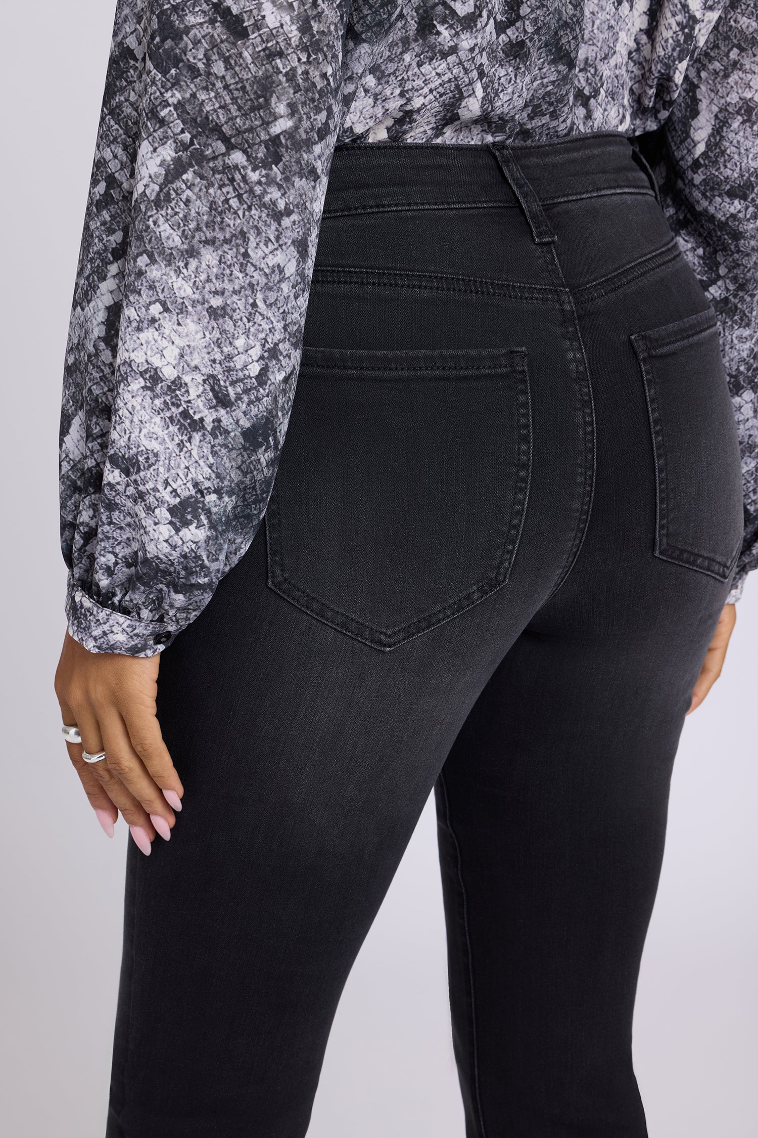 NYDJ Billie Mini Bootcut Jeans In Sure Stretch® Denim With High Rise - Helleborus