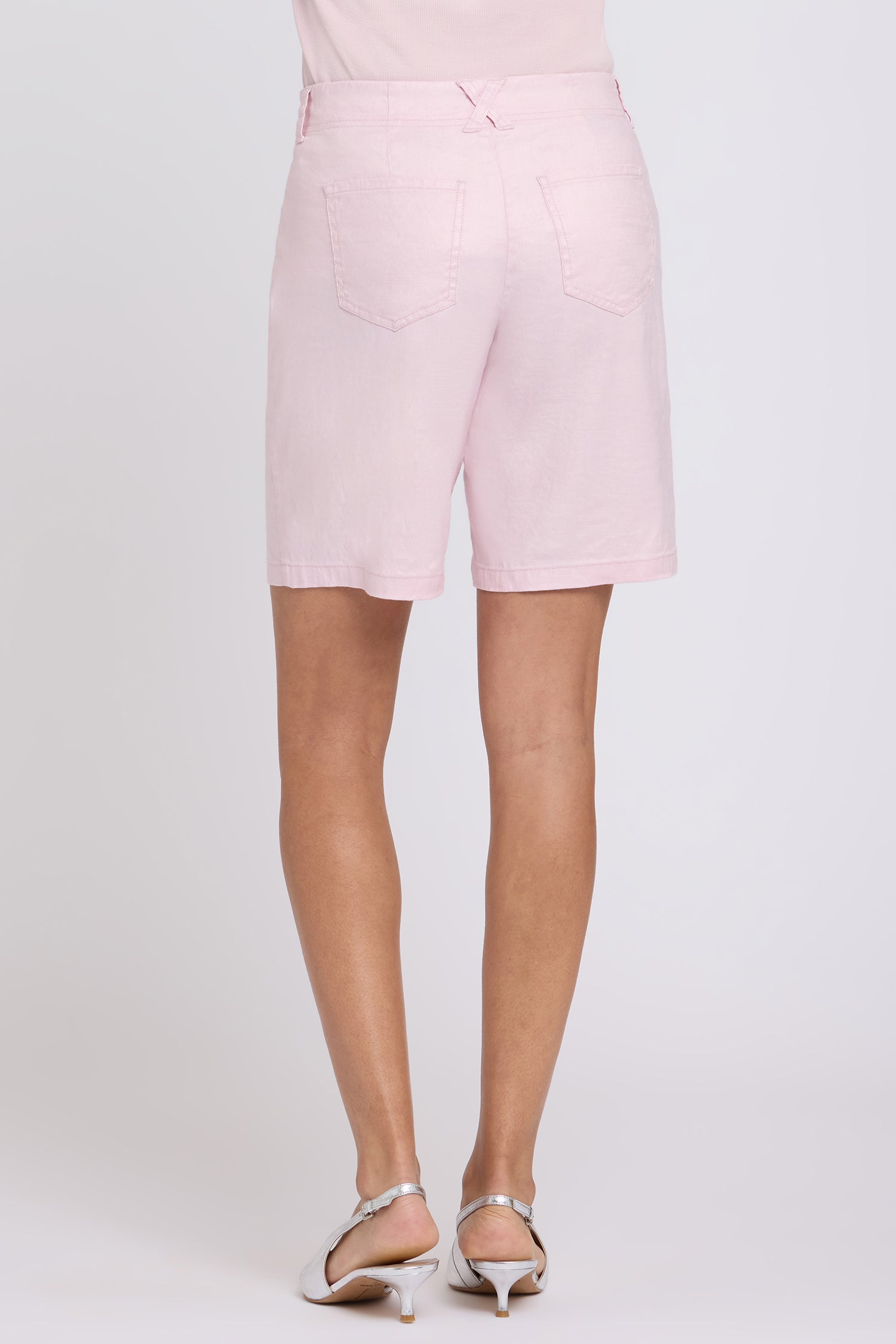 NYDJ 5 Pocket Bermuda Shorts In Stretch Linen - Light Lilac