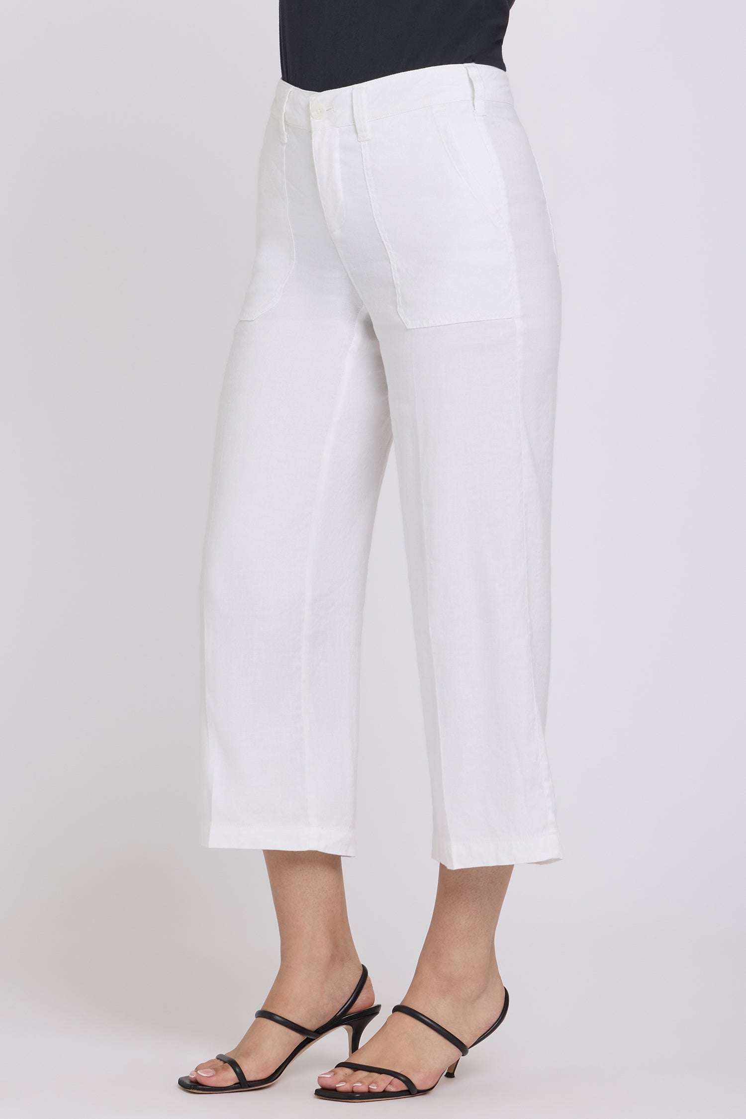 NYDJ Wide Leg Cargo Capri Pants In Stretch Linen - Optic White