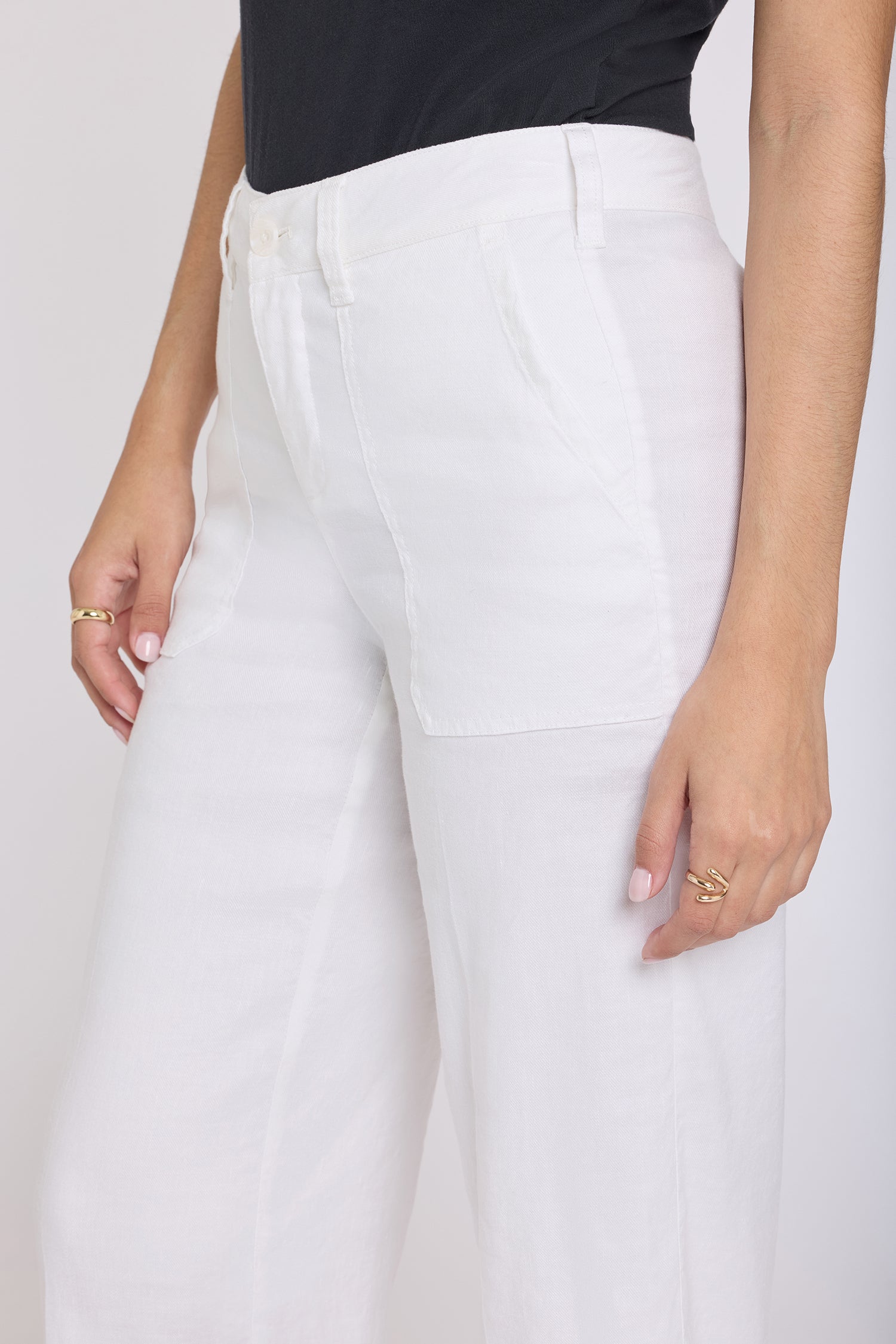 NYDJ Wide Leg Cargo Capri Pants In Stretch Linen - Optic White