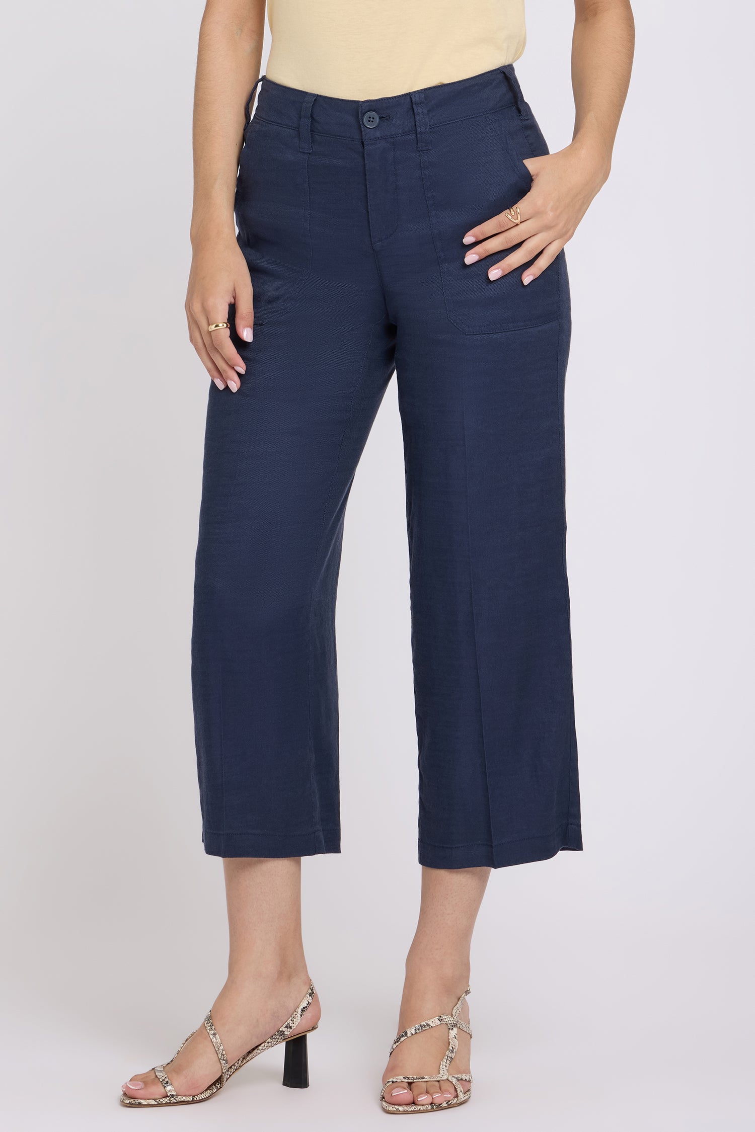 NYDJ Wide Leg Cargo Capri Pants In Stretch Linen - Oxford Navy