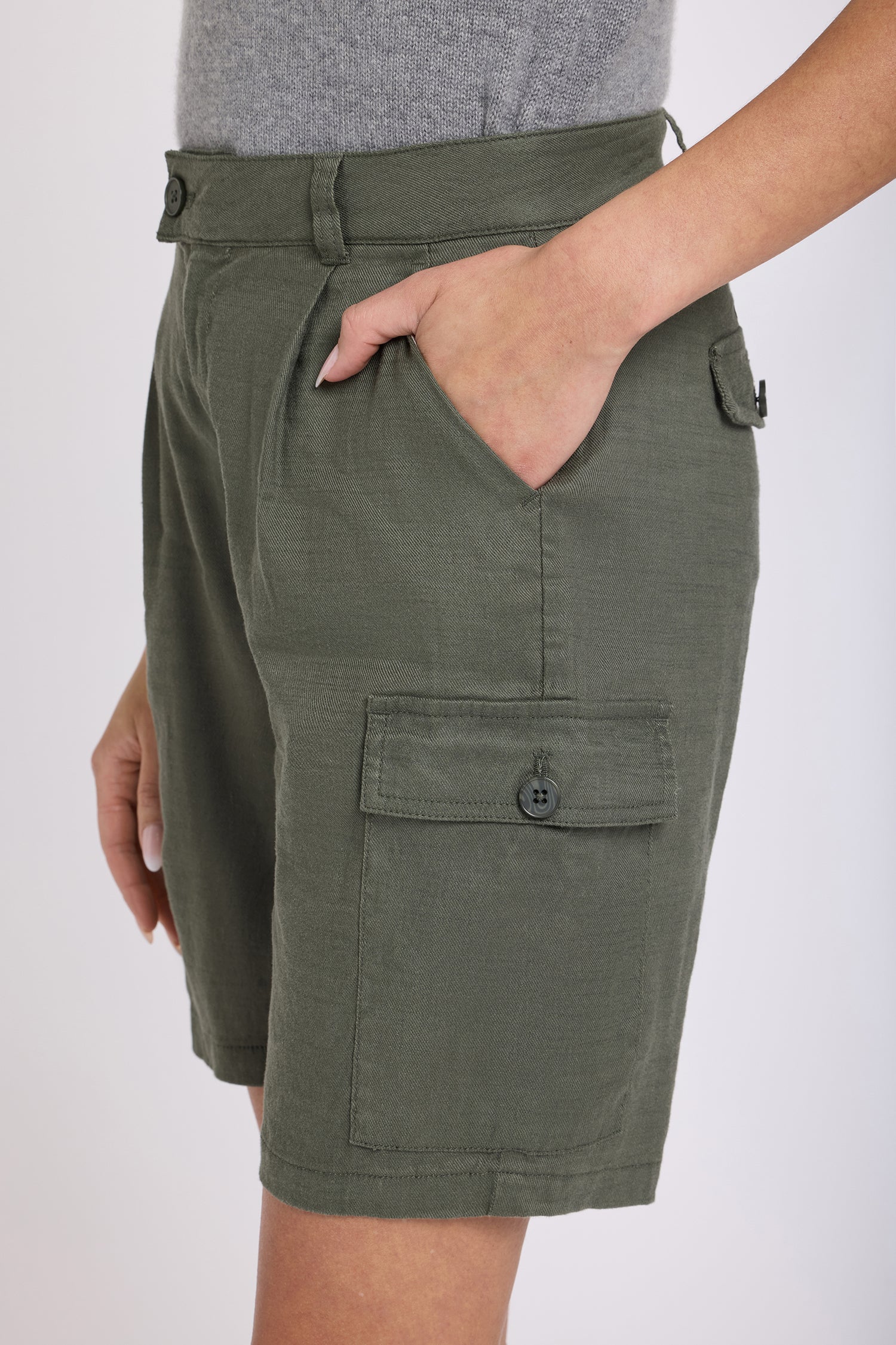 NYDJ Cargo Bermuda Shorts With High Rise In Stretch Linen - Desert Green