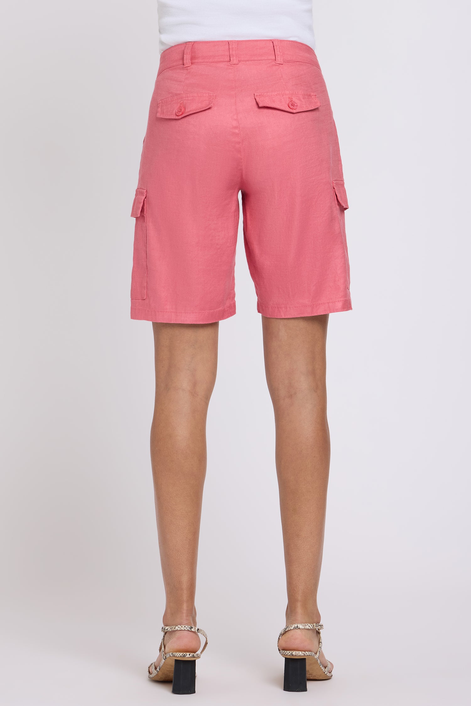 NYDJ Cargo Bermuda Shorts With High Rise In Stretch Linen - Desert Rose
