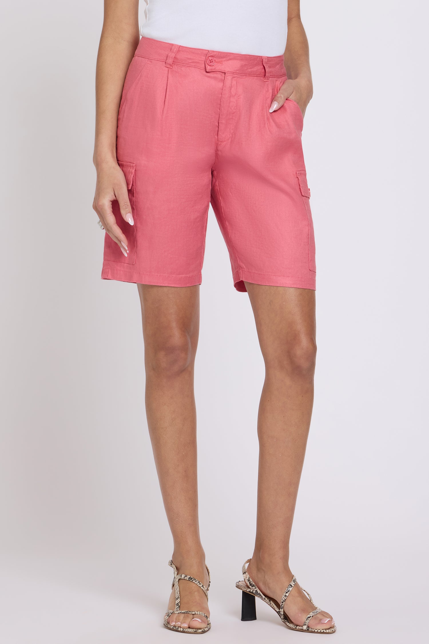 NYDJ Cargo Bermuda Shorts With High Rise In Stretch Linen - Desert Rose