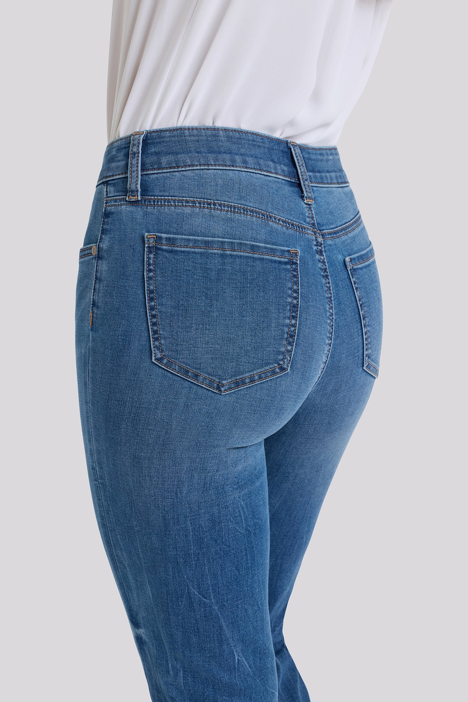 NYDJ Marilyn Straight Crop Jeans In Cool Embrace® Denim With Cuffs - Wild River