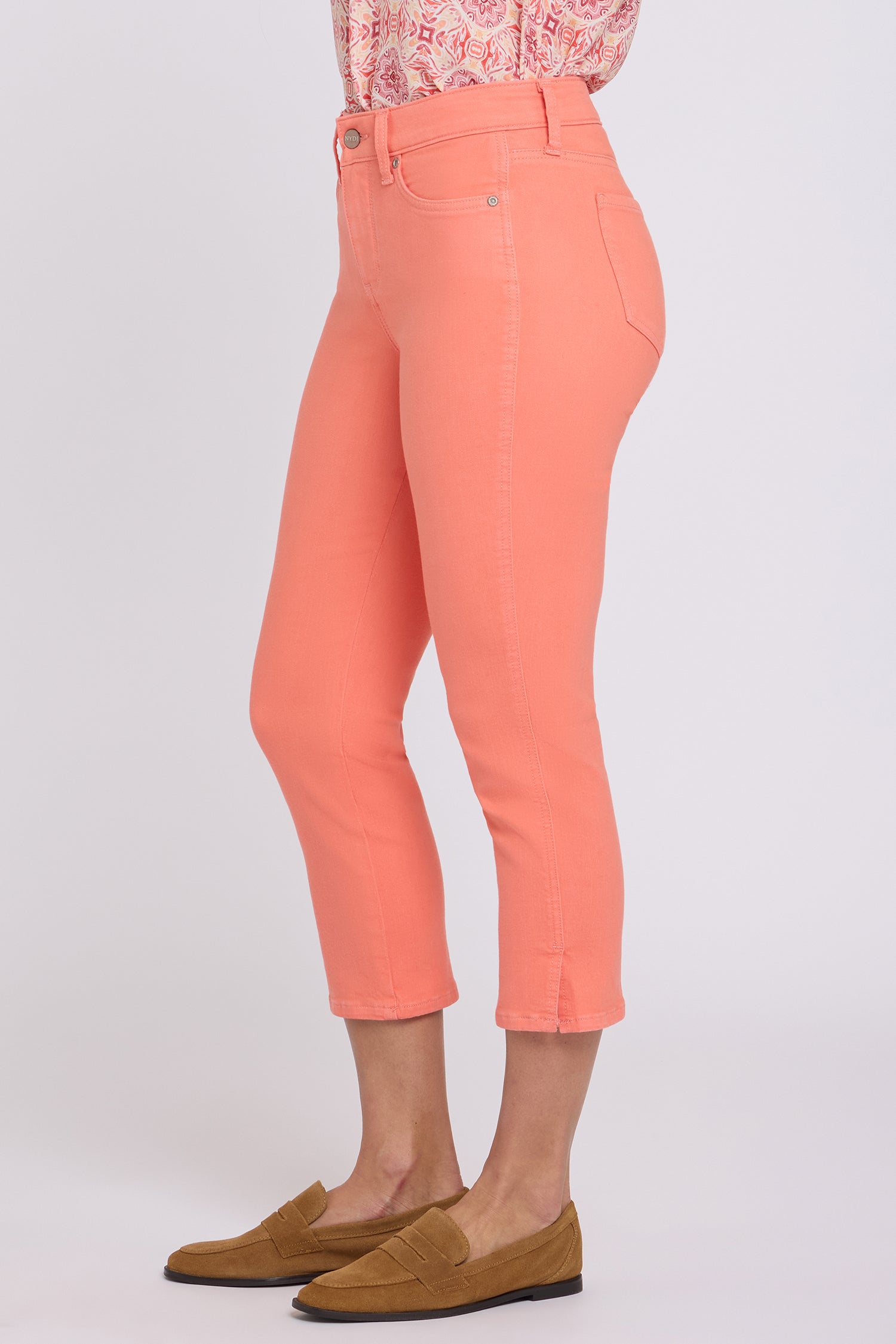 NYDJ Chloe Capri Jeans In Cool Embrace® Denim With Side Slits - Peachiness