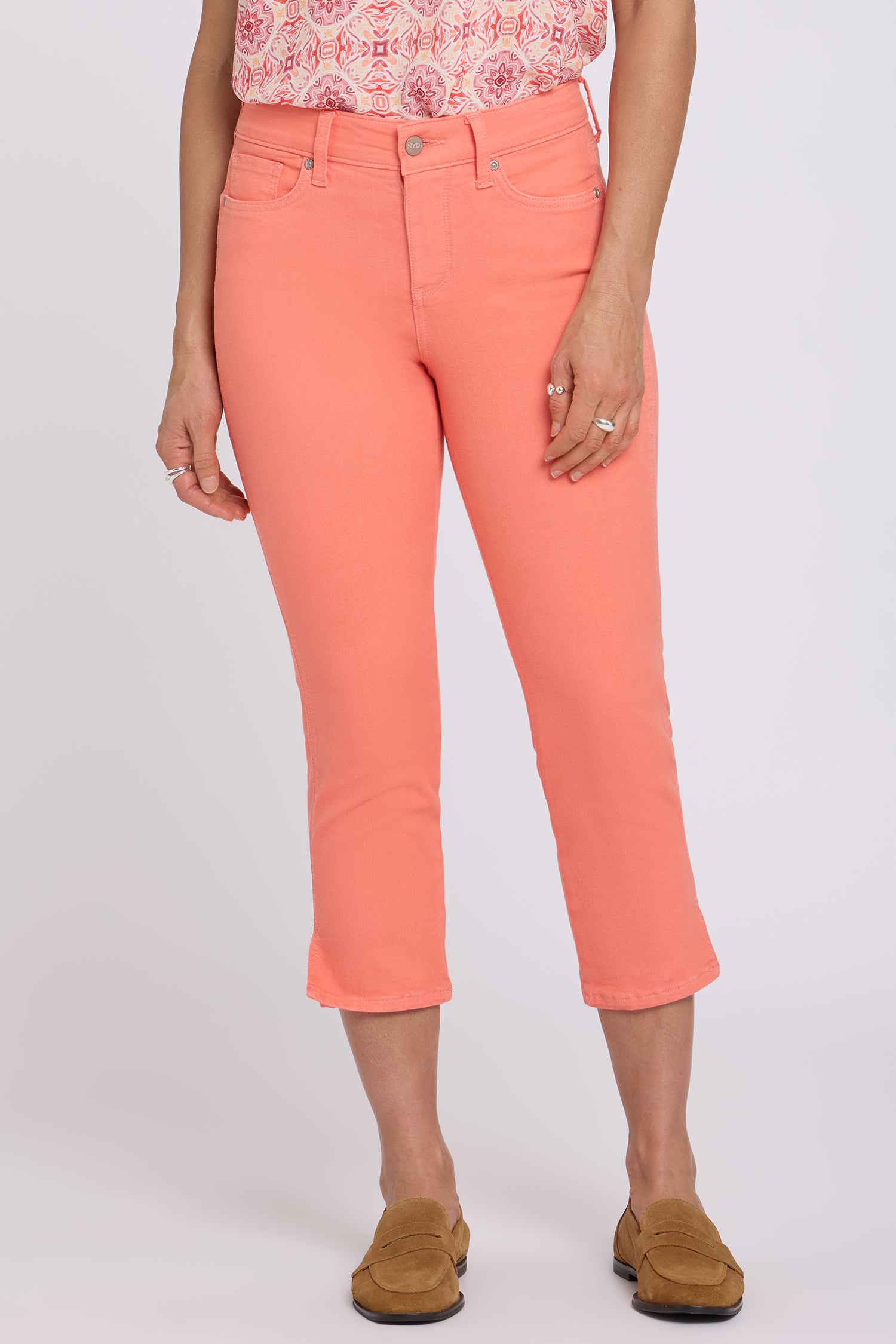 NYDJ Chloe Capri Jeans In Cool Embrace® Denim With Side Slits - Peachiness