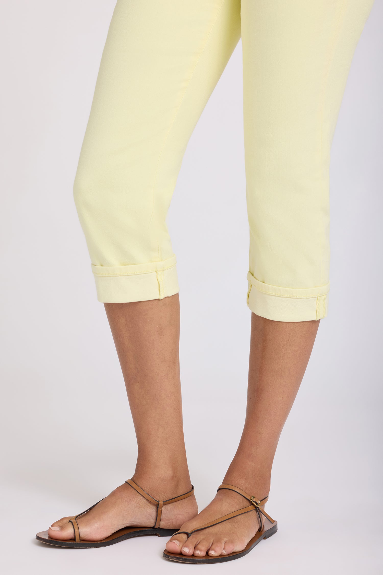 NYDJ Marilyn Straight Crop Jeans In Cool Embrace® Denim With Cuffs - Chardonnay