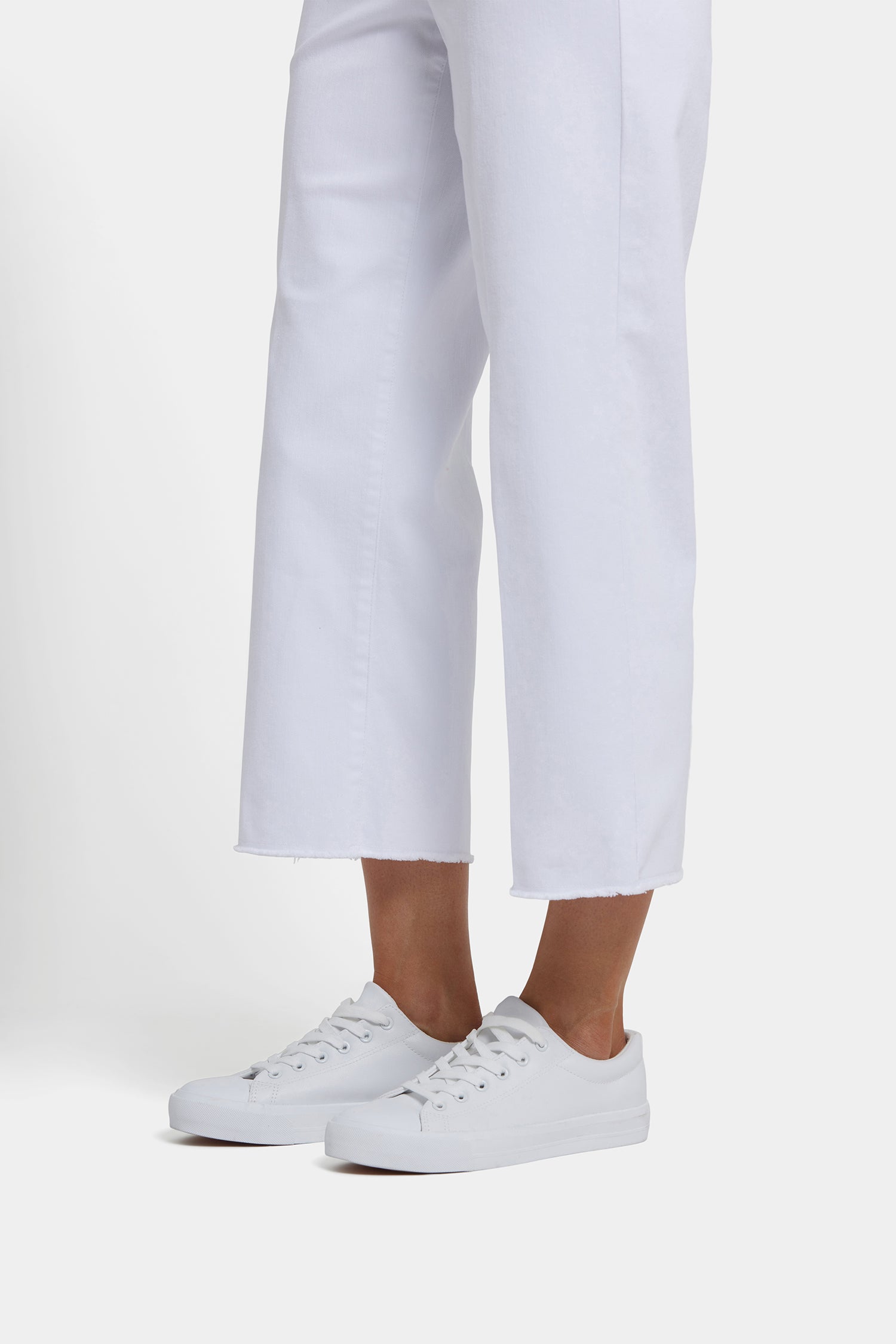 NYDJ Coco Relaxed Wide Leg Crop Jeans With High Rise And Frayed Hems - Optic White