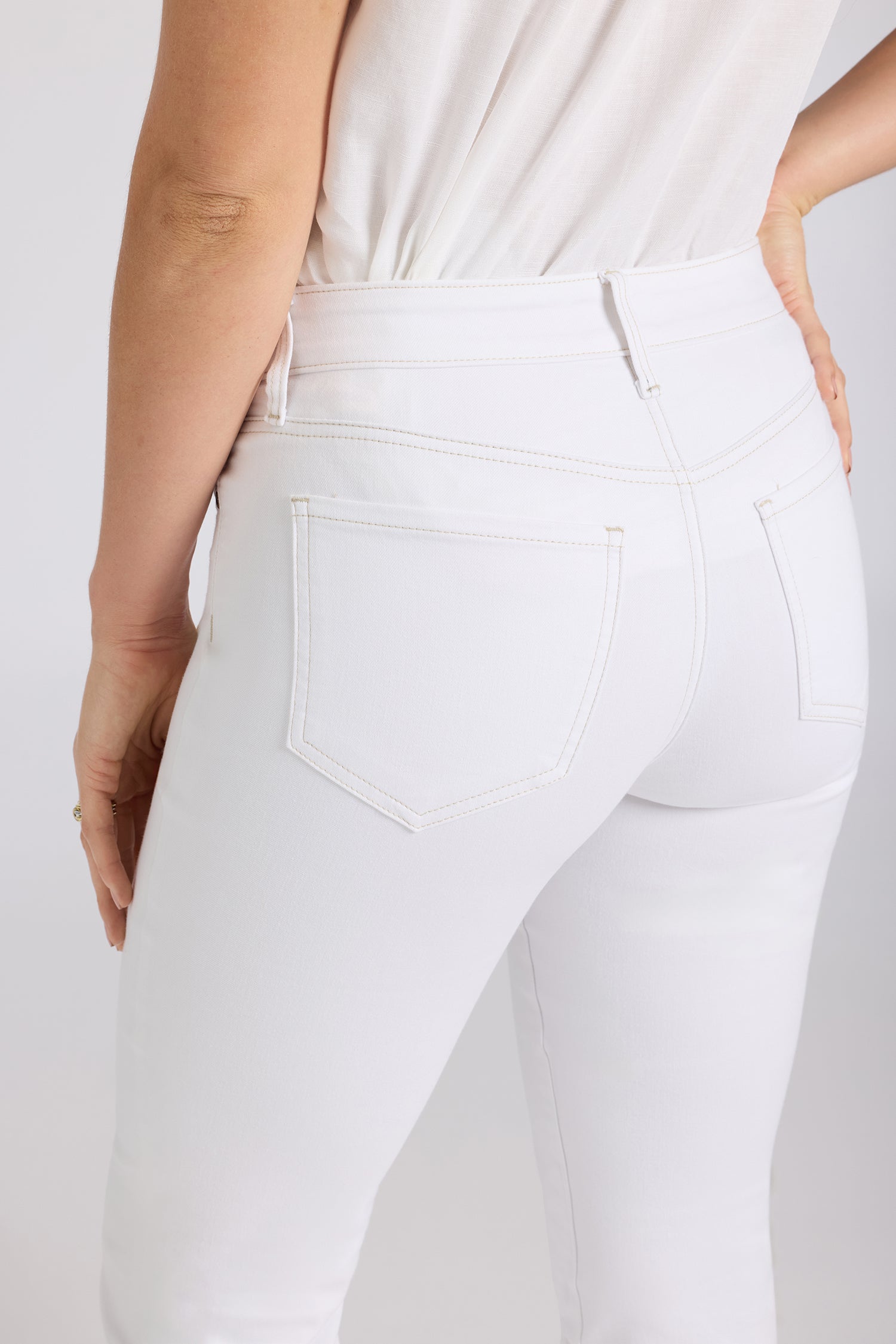 NYDJ Marilyn Straight Jeans In Tall With Contrast Stitching And 34