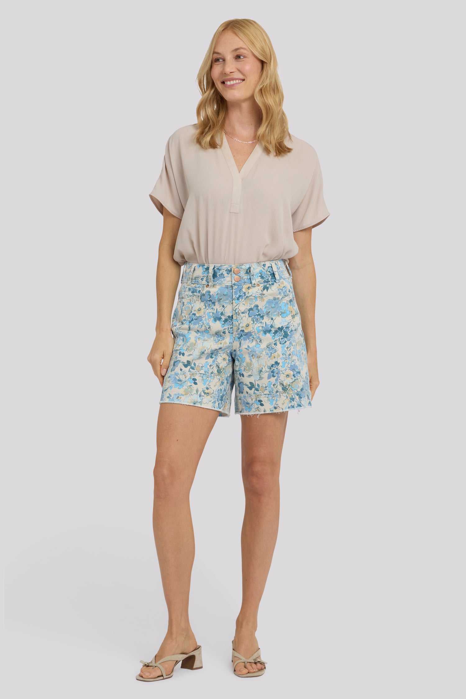 NYDJ Berkyn Relaxed Denim Shorts With High Rise, Seam Detail And Deep Frayed Hems - Blue Blooms