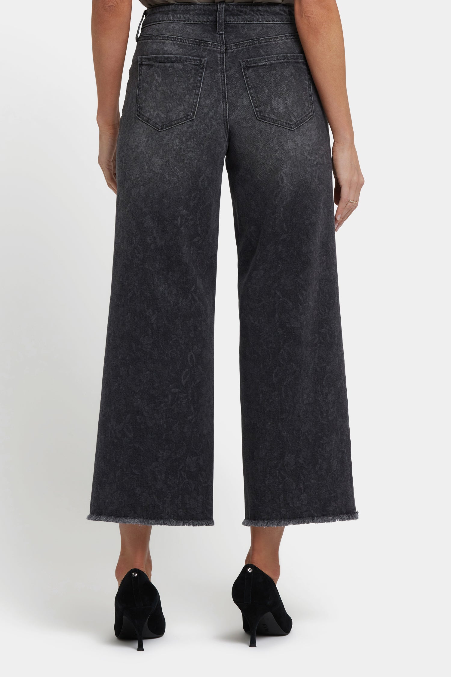 NYDJ Teresa Wide Leg Ankle Jeans With High Rise And Frayed Hems - Grey Province