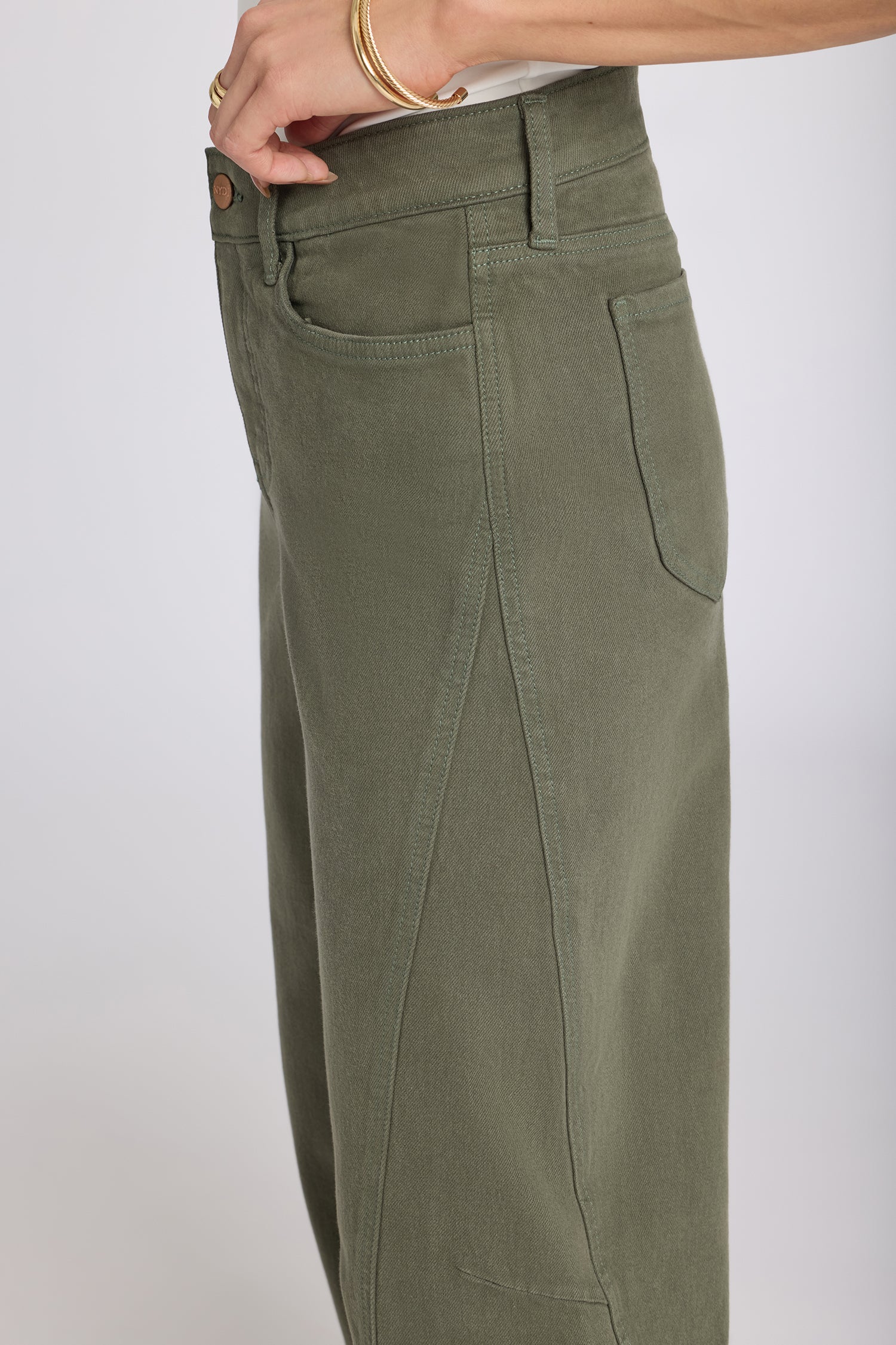 NYDJ Alyssa Relaxed Crop Jeans With Side Panels And Frayed Hems - Desert Green