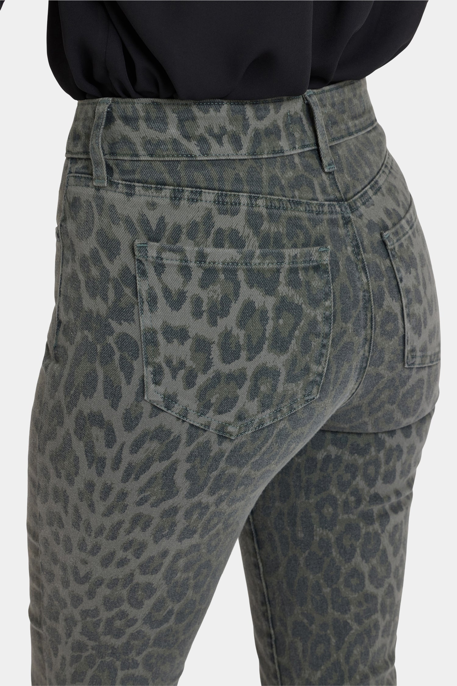 NYDJ Marilyn Straight Jeans With High Rise And 31" Inseam - Vine Leaf Leopard