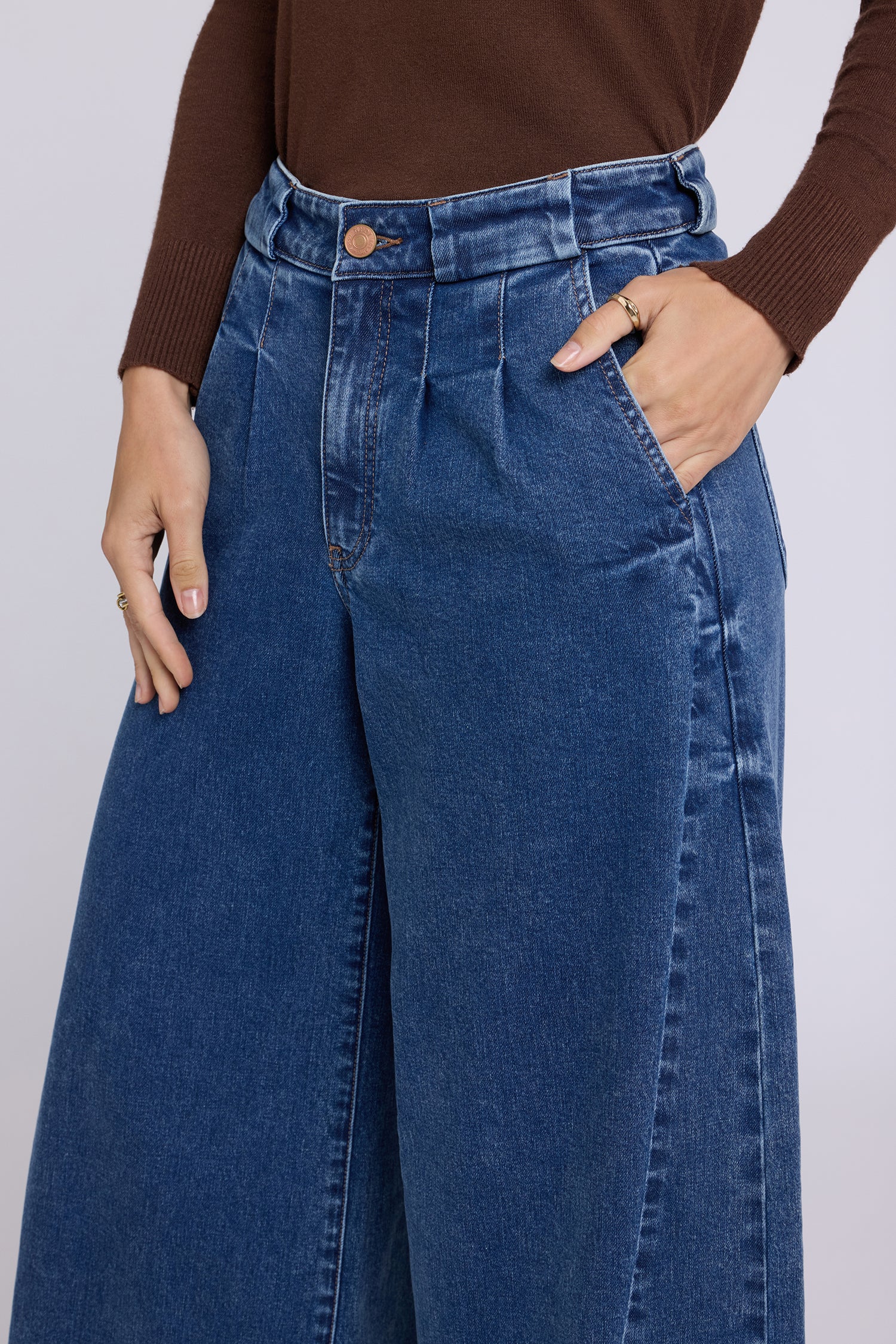 NYDJ Nova Super Wide Leg Jeans With Pleats, Wide Belt Loops And Side Gussets - Burnet