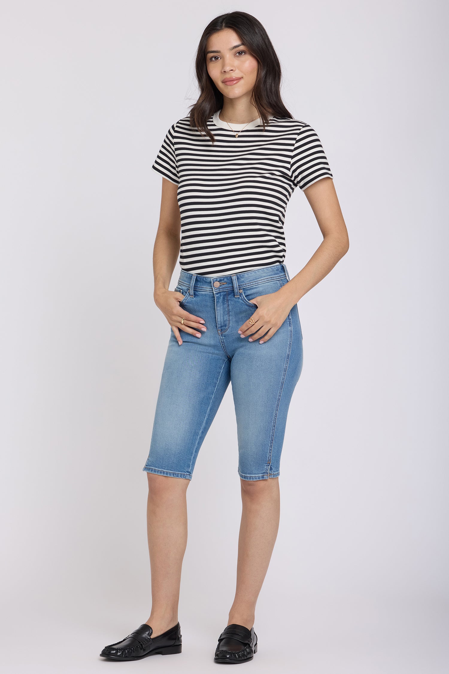 NYDJ Sophie Bike Capri Jeans With Outseam Stitching And Side Slits - Port Sea