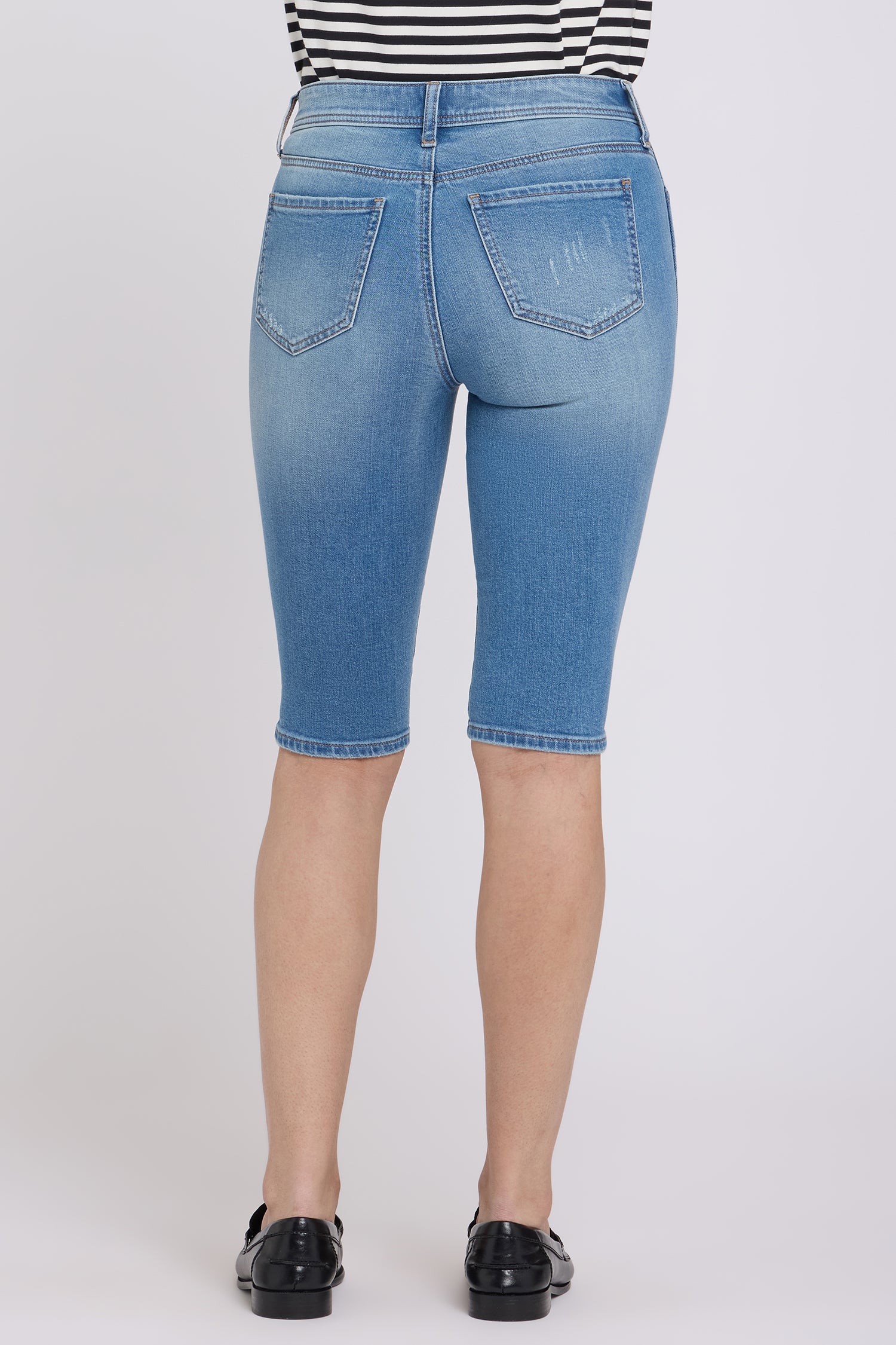 NYDJ Sophie Bike Capri Jeans With Outseam Stitching And Side Slits - Port Sea