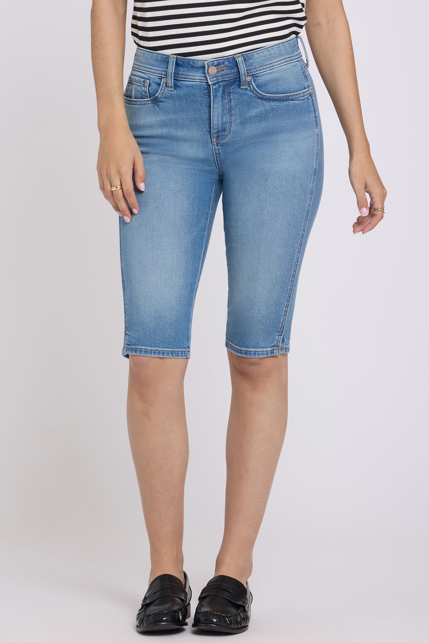 NYDJ Sophie Bike Capri Jeans With Outseam Stitching And Side Slits - Port Sea