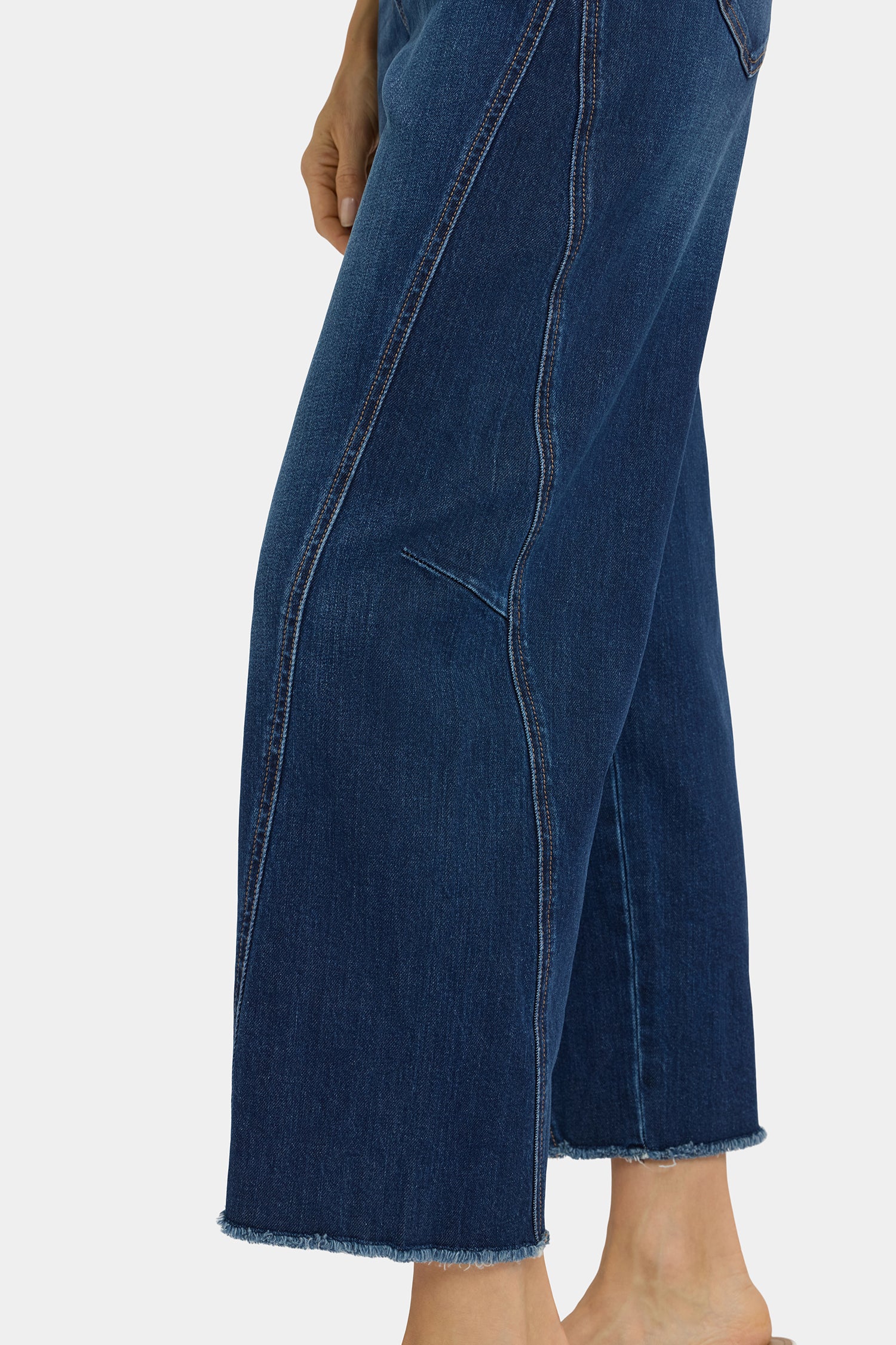 NYDJ Alyssa Relaxed Crop Jeans With Side Panels And Frayed Hems - Sunset Villa