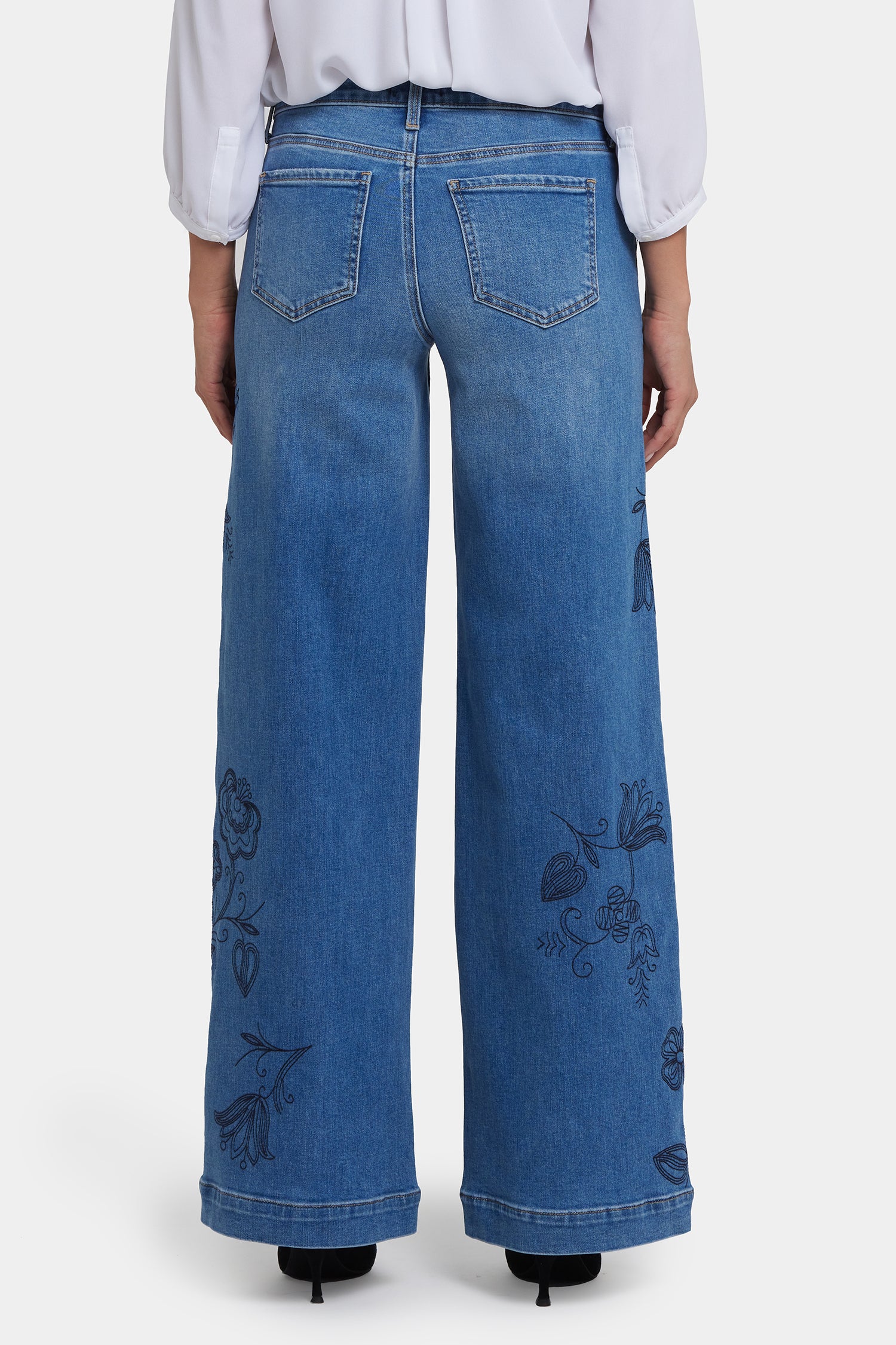NYDJ Teresa Wide Leg Jeans With Embroidery And 31