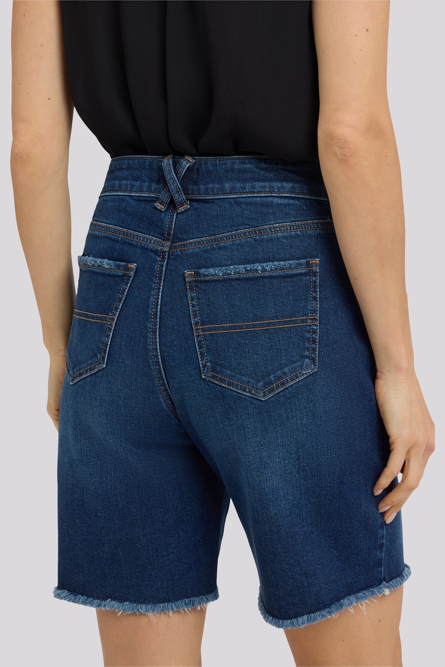 NYDJ Erin Relaxed Denim Shorts With High Rise, Back Pocket Stitching And Frayed Hems - Sunset Villa