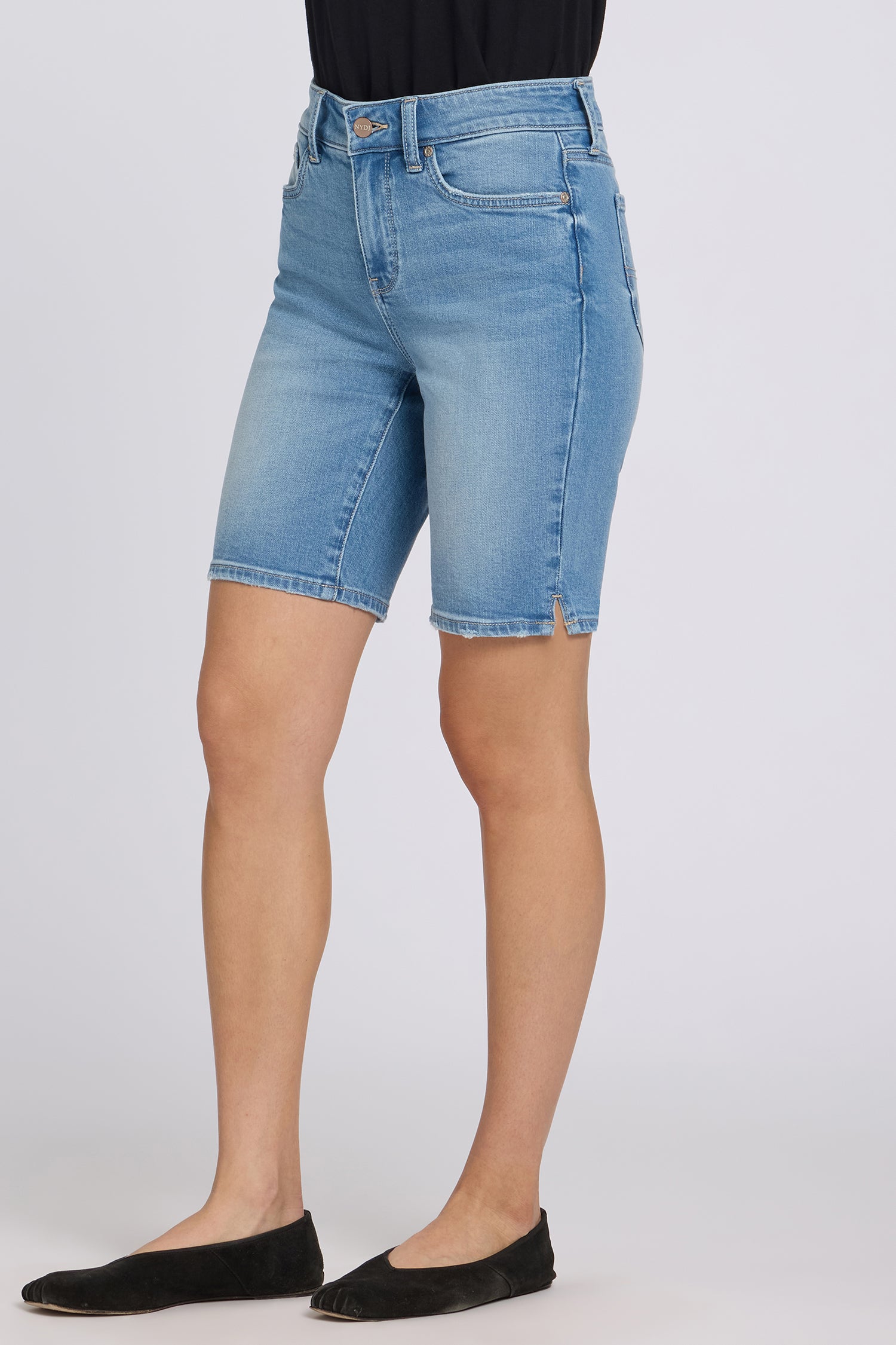 NYDJ Ella Denim Shorts With Back Pocket Stitching And Side Slits - Vista Lakes