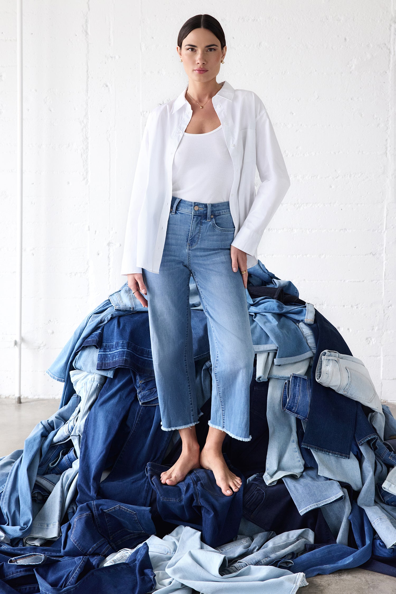 NYDJ Coco Relaxed Wide Leg Crop Jeans With High Rise And Frayed Hems - Vista Lakes