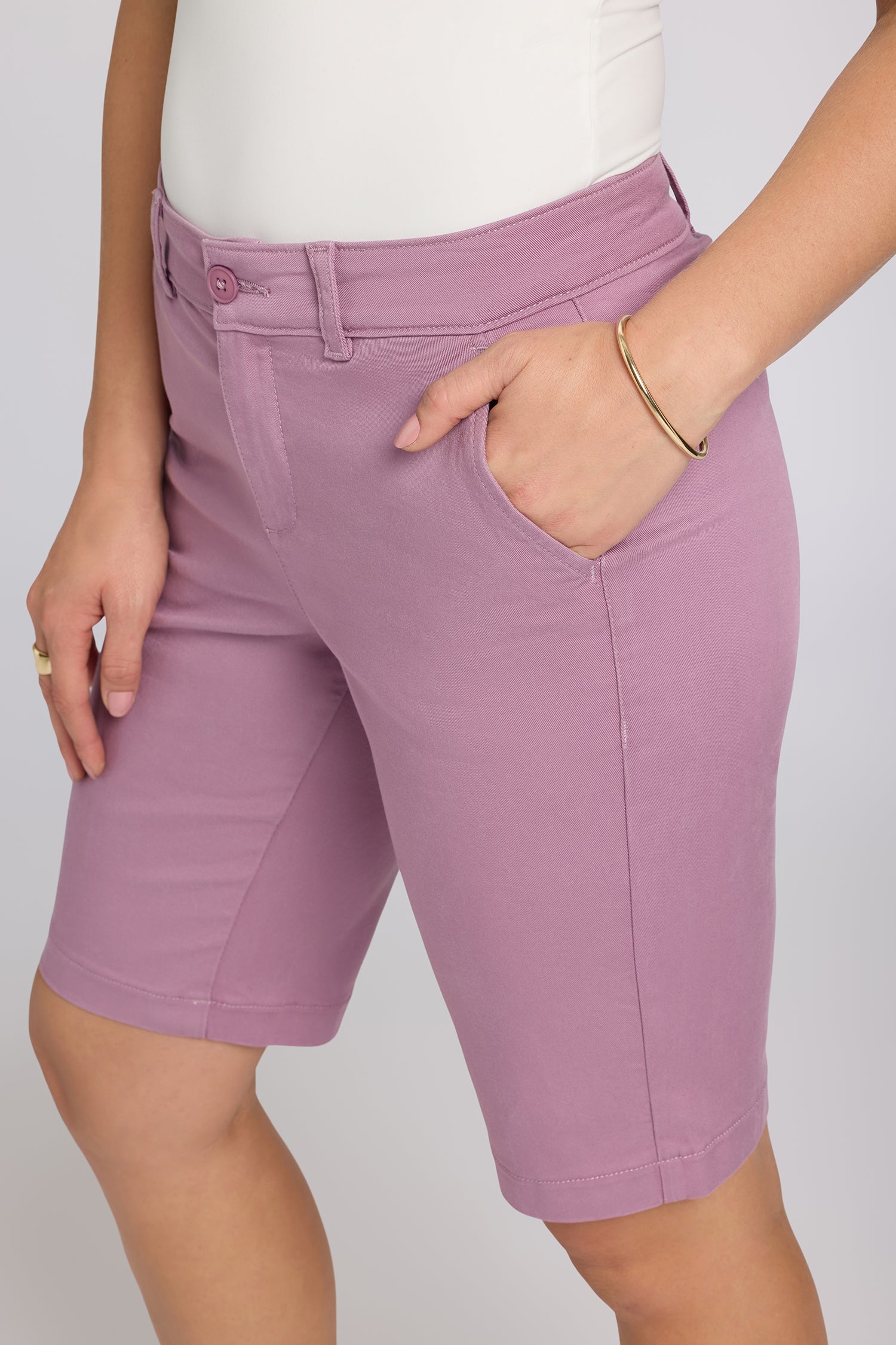NYDJ Bermuda Shorts In Stretch Twill - Dusky Daisy