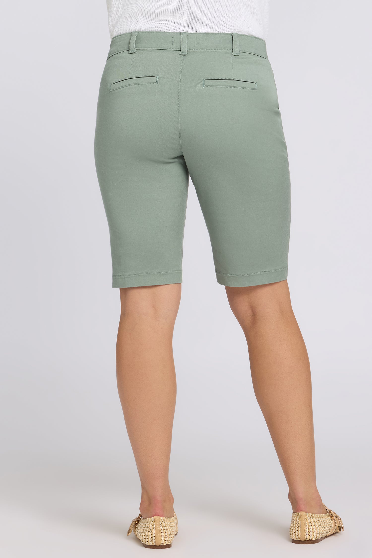 NYDJ Bermuda Shorts In Stretch Twill - Mistletoe