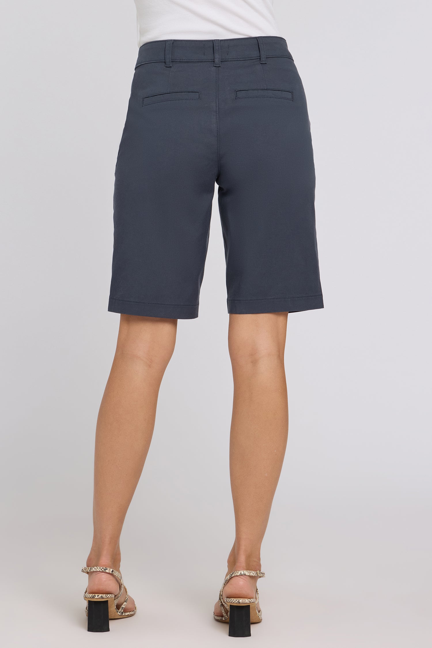 NYDJ Bermuda Shorts In Stretch Twill - Oxford Navy