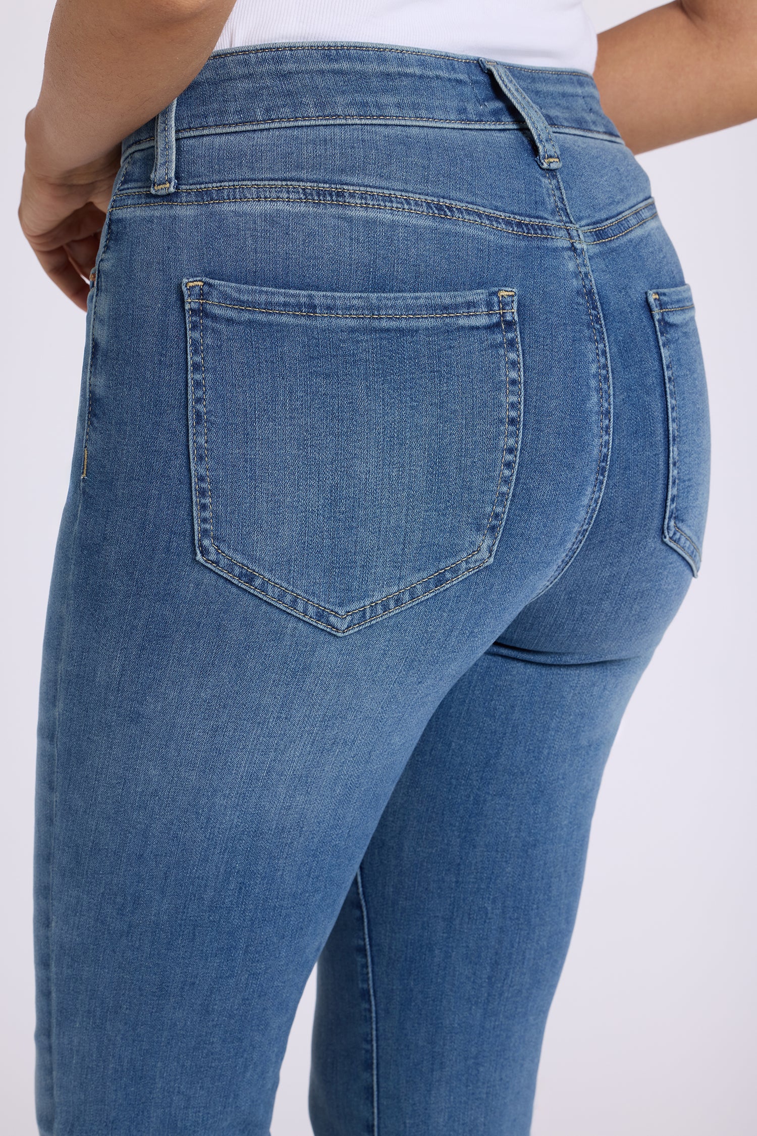 NYDJ Barbara Bootcut Jeans In Petite In Sure Stretch® Denim With High Rise - Redwood