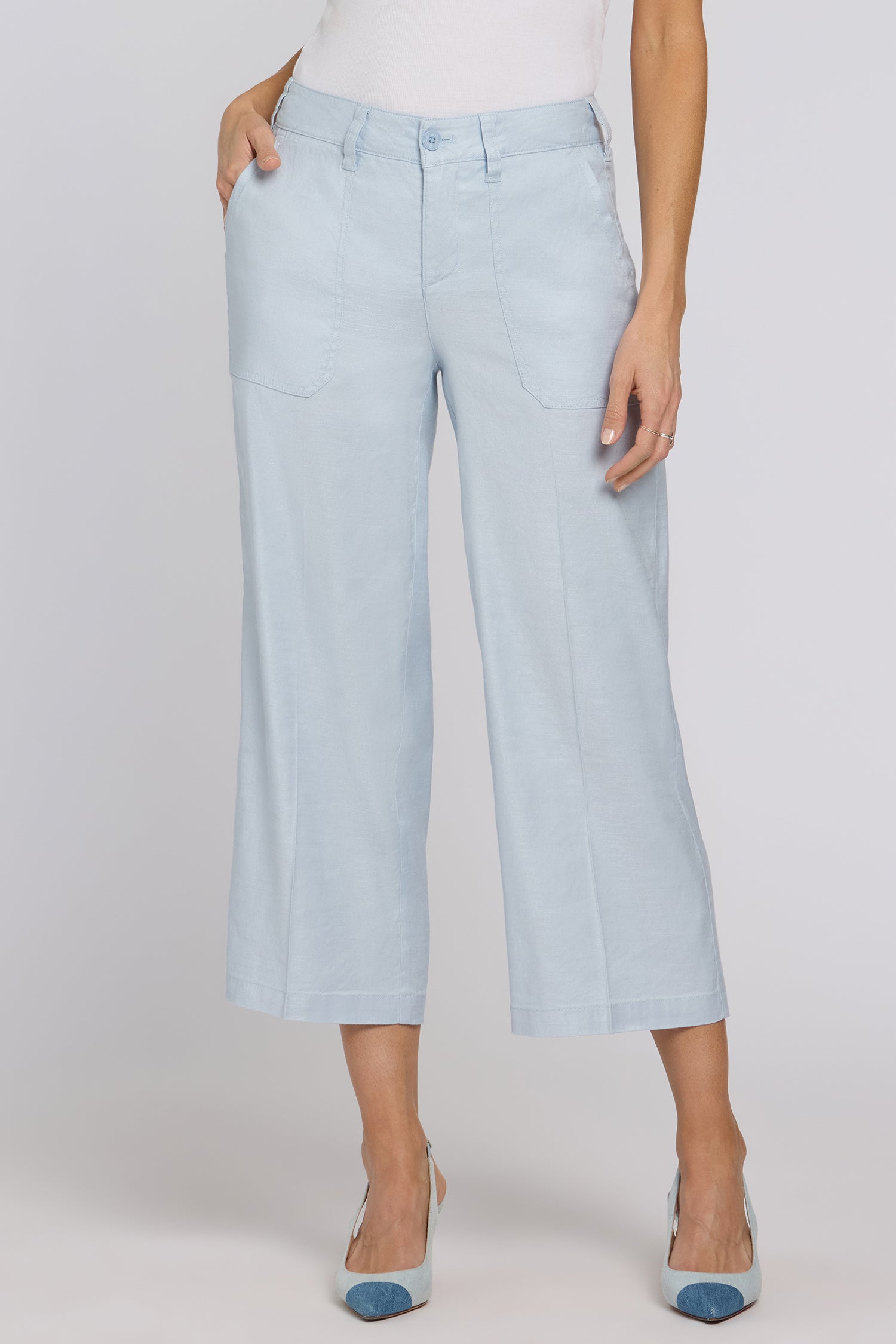 NYDJ Wide Leg Cargo Capri Pants In Petite In Stretch Linen - Blue Clover