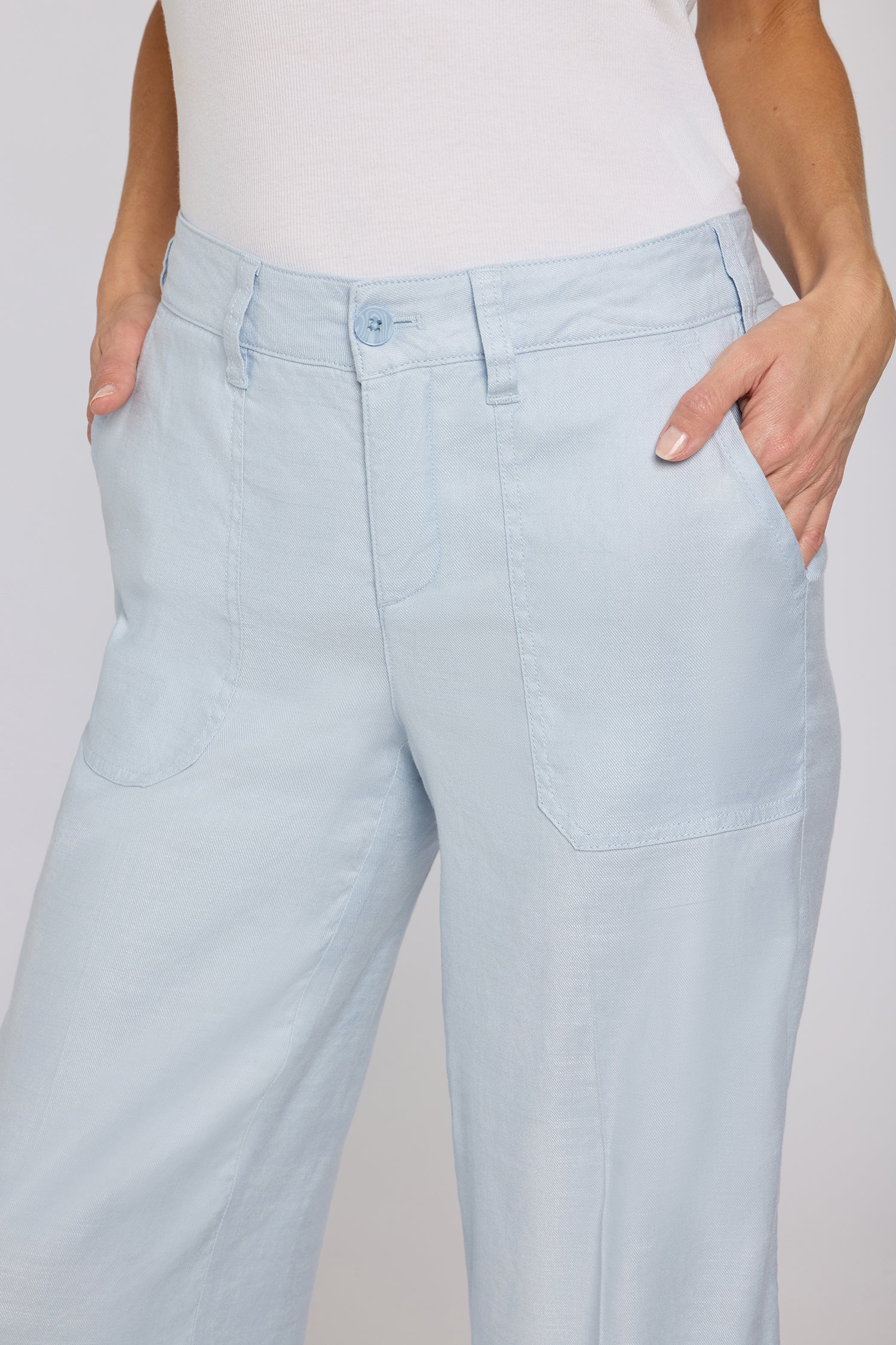 NYDJ Wide Leg Cargo Capri Pants In Petite In Stretch Linen - Blue Clover