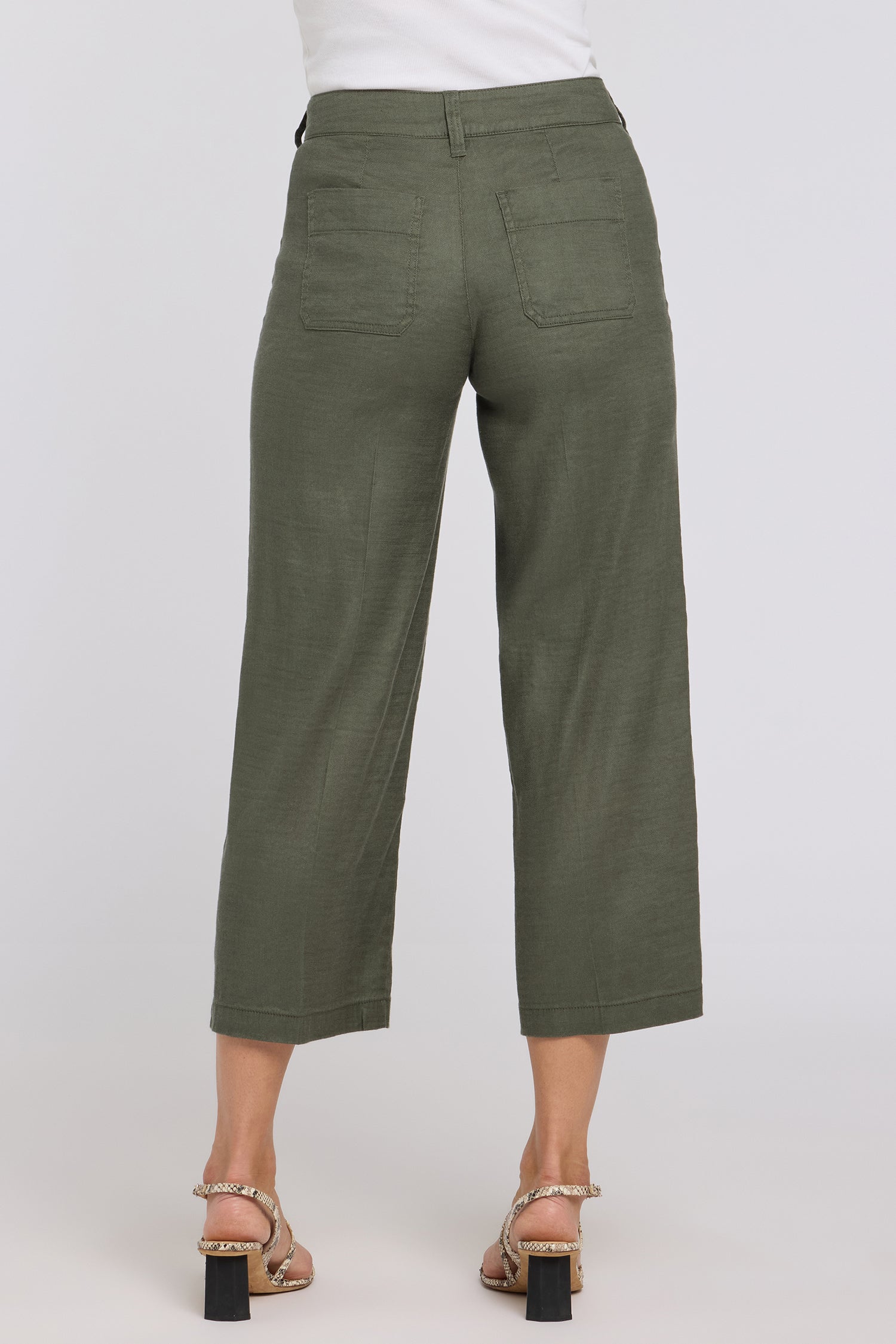 NYDJ Wide Leg Cargo Capri Pants In Petite In Stretch Linen - Desert Green