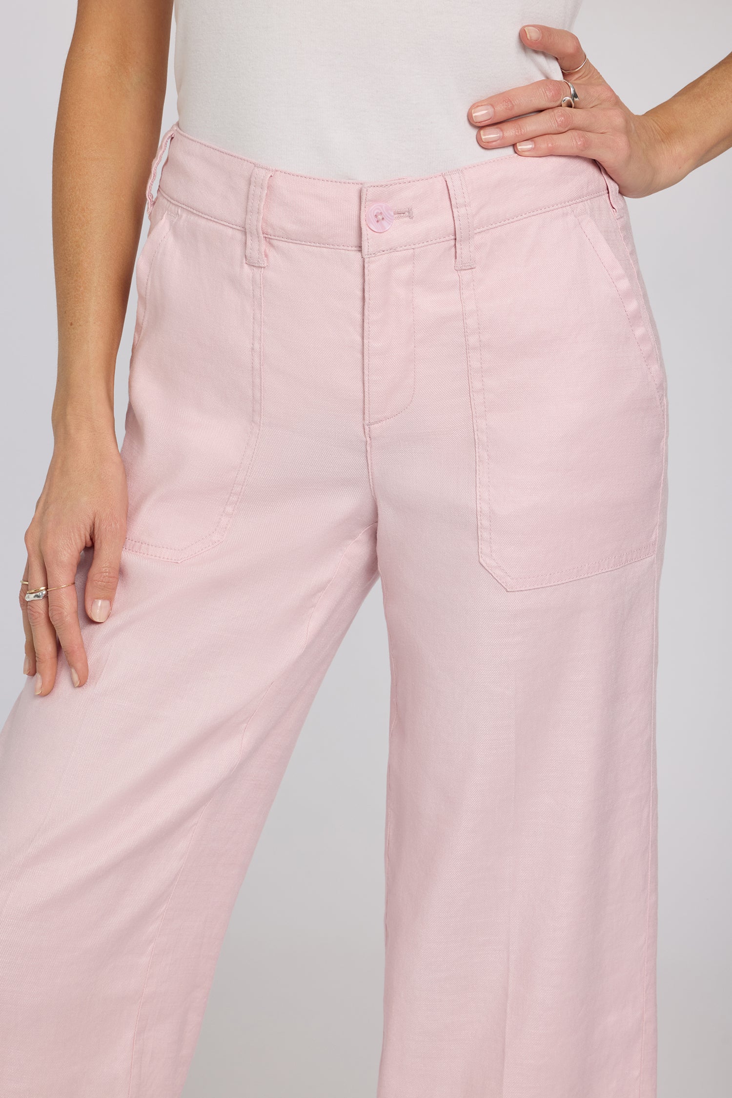 NYDJ Wide Leg Cargo Capri Pants In Petite In Stretch Linen - Light Lilac