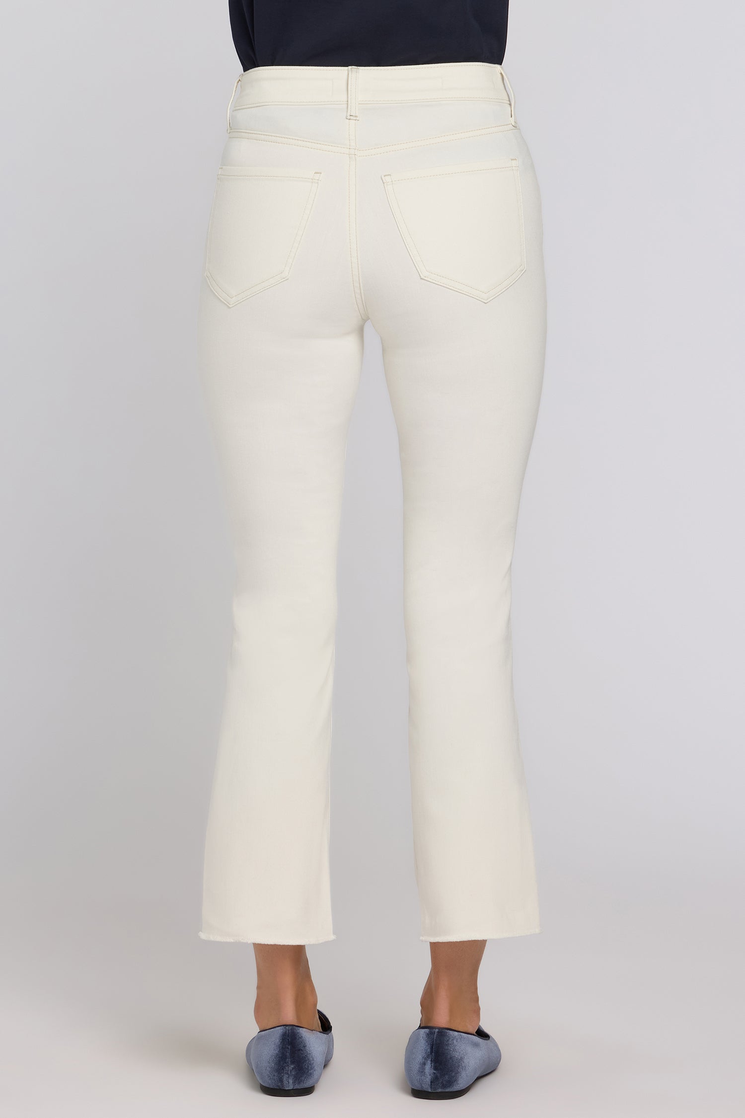 NYDJ Billie Mini Bootcut Ankle Jeans In Petite In Cool Embrace® Denim With High Rise And Frayed Hems - Vintage White