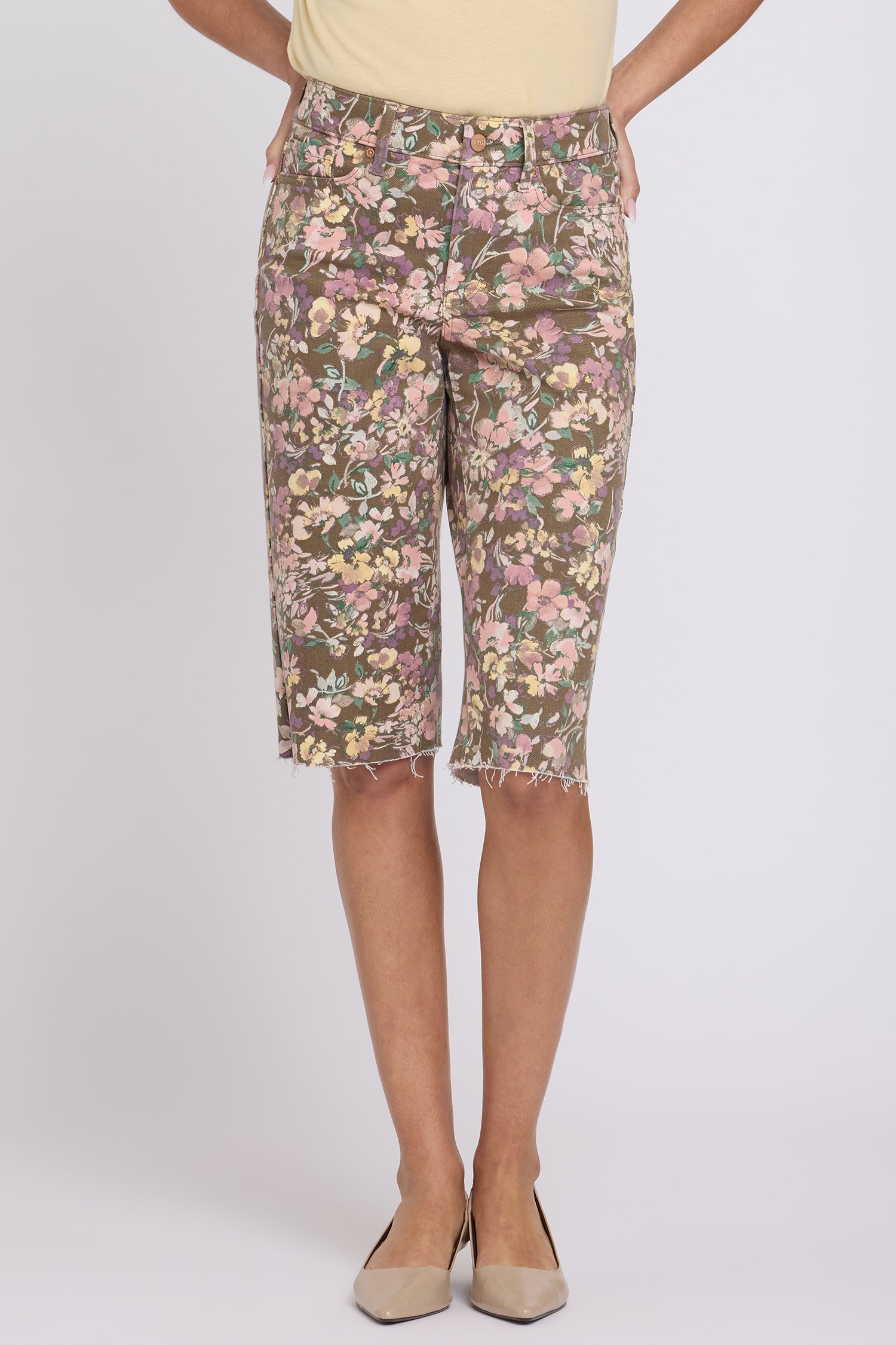 NYDJ Kristie '80s Bermuda Denim Shorts In Petite With Pressed Creases And Raw Hems - Earth Blooms