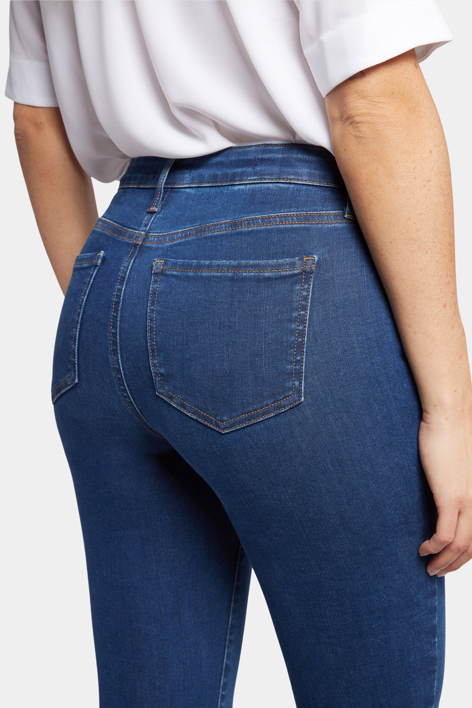 NYDJ Barbara Bootcut Jeans In Petite  - Quinn