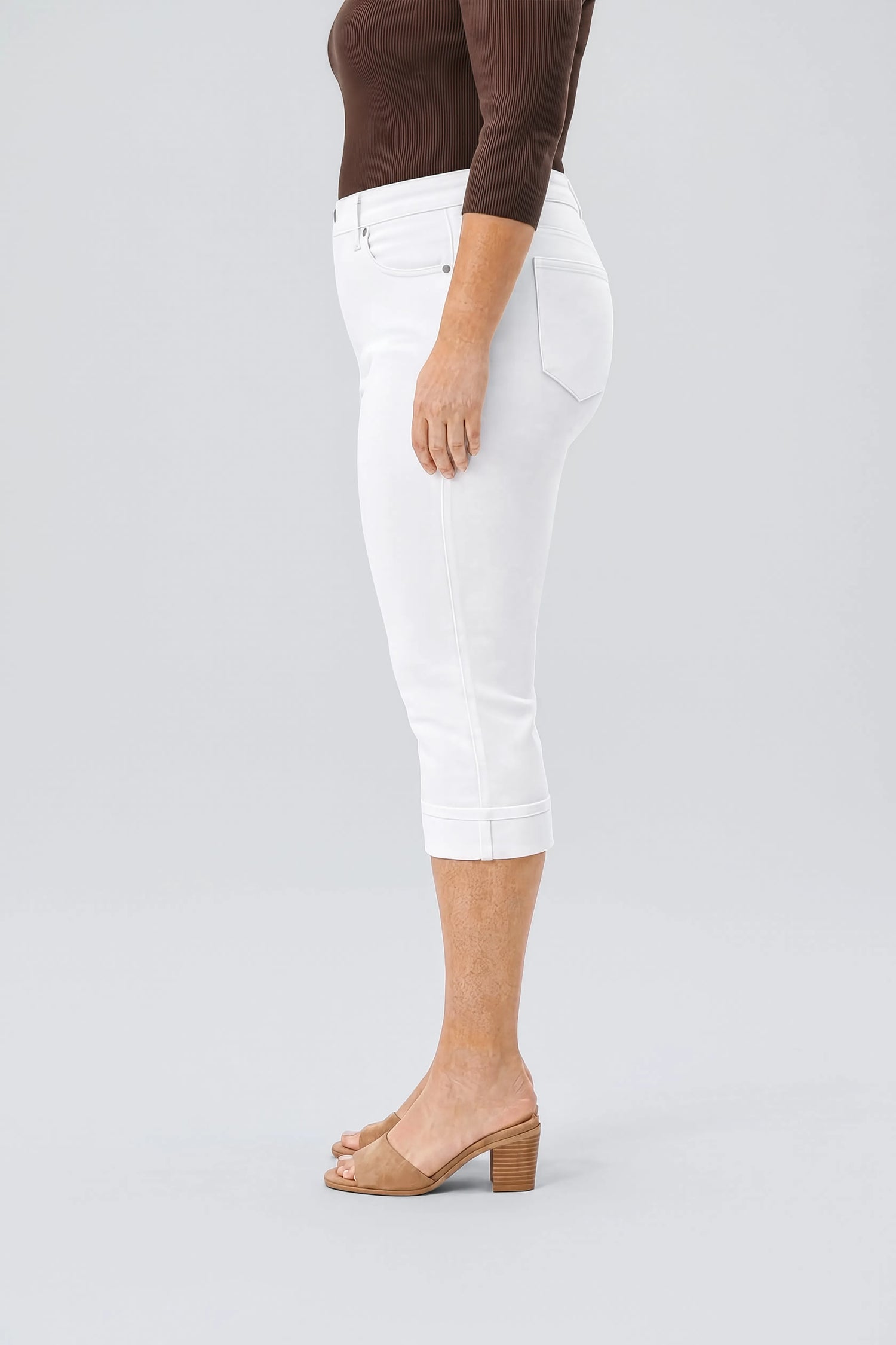 NYDJ Marilyn Straight Crop Jeans In Plus Size In Cool Embrace® Denim With Cuffs - Optic White