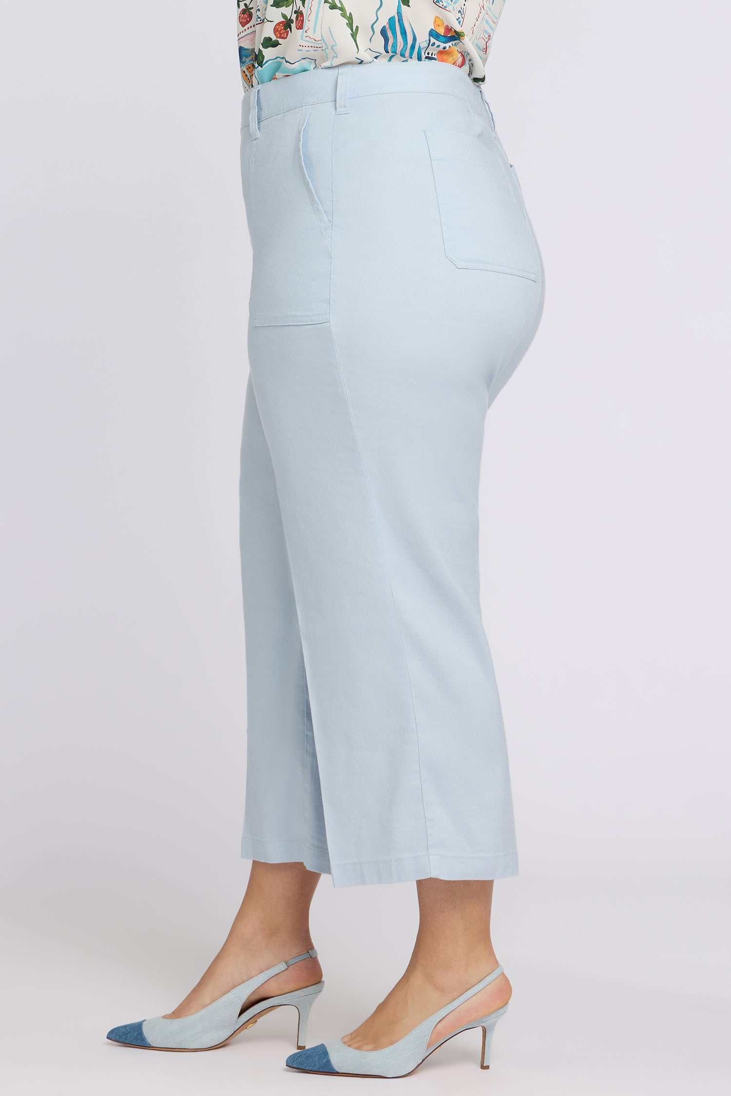 NYDJ Wide Leg Cargo Capri Pants In Plus Size In Stretch Linen - Blue Clover