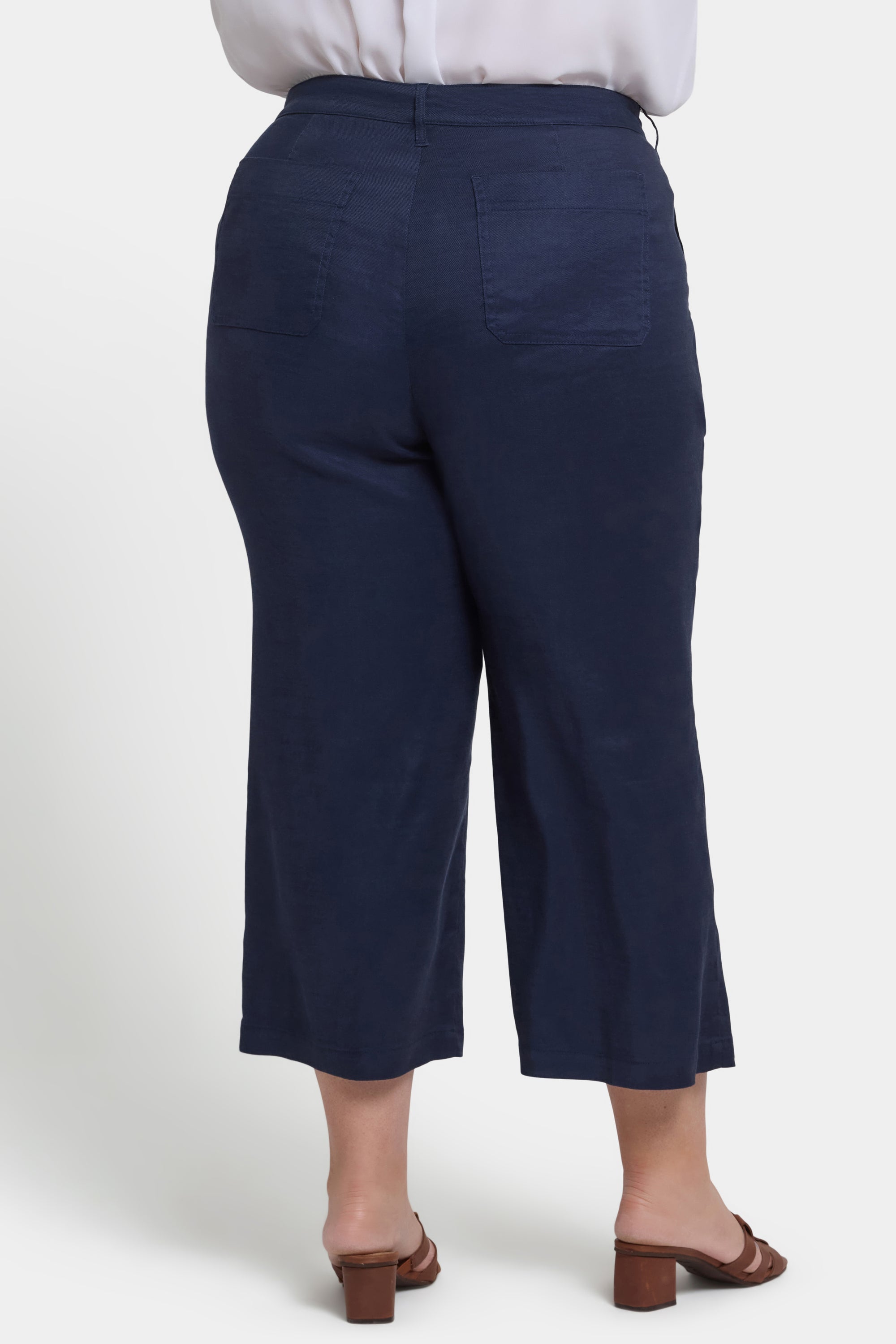 NYDJ Wide Leg Cargo Capri Pants In Plus Size In Stretch Linen - Oxford Navy