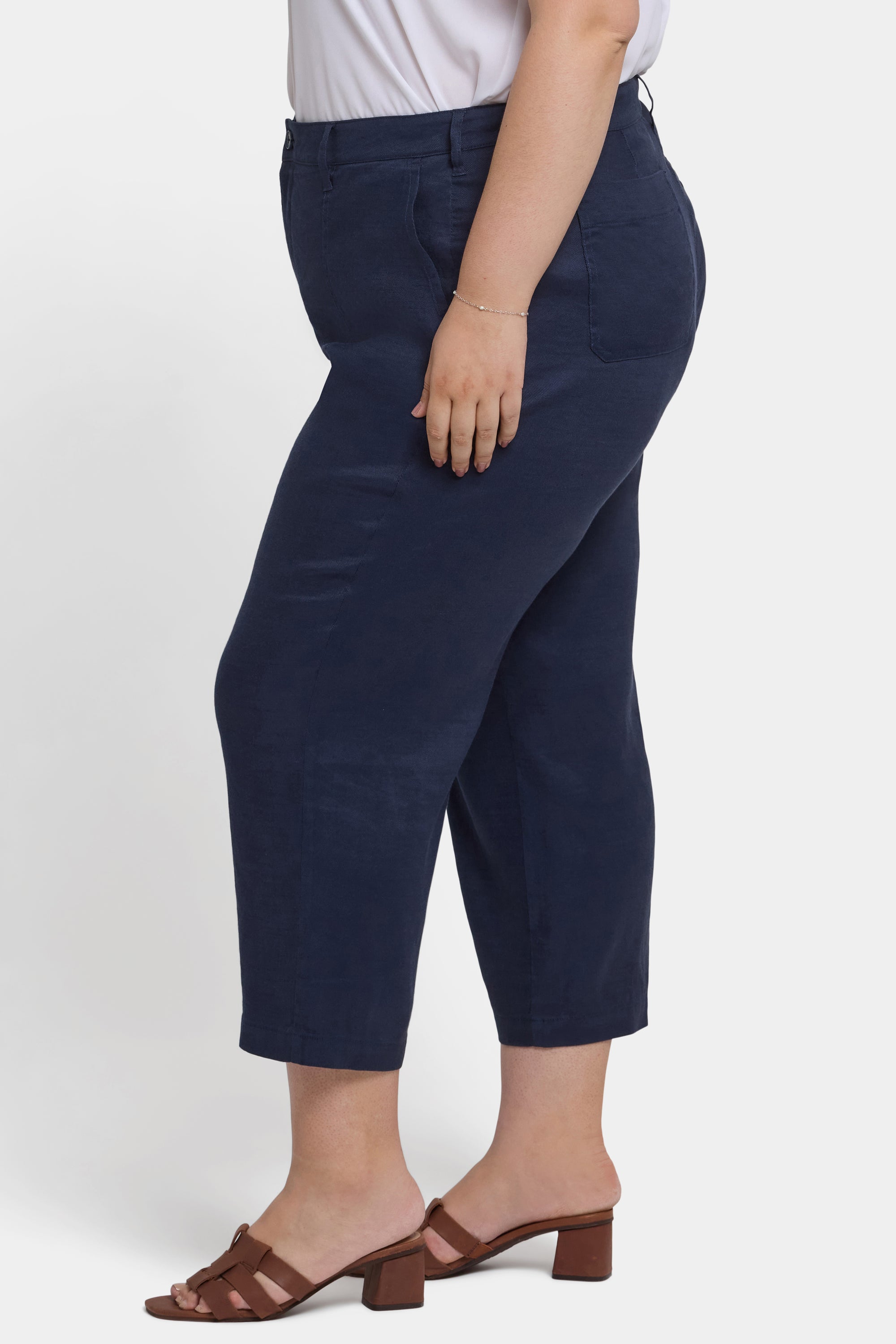 NYDJ Wide Leg Cargo Capri Pants In Plus Size In Stretch Linen - Oxford Navy