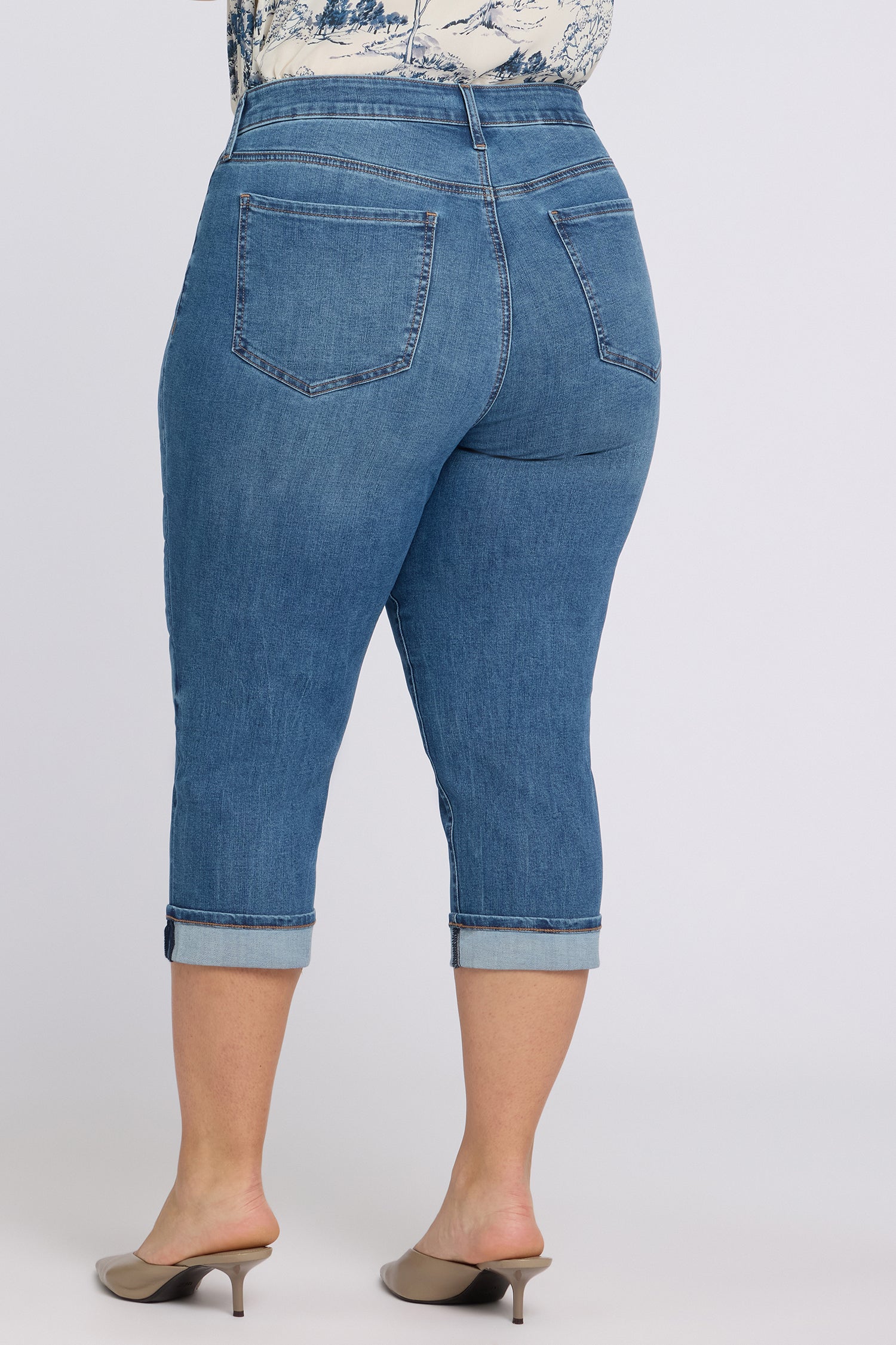 NYDJ Marilyn Straight Crop Jeans In Plus Size In Cool Embrace® Denim With Cuffs - Wild River