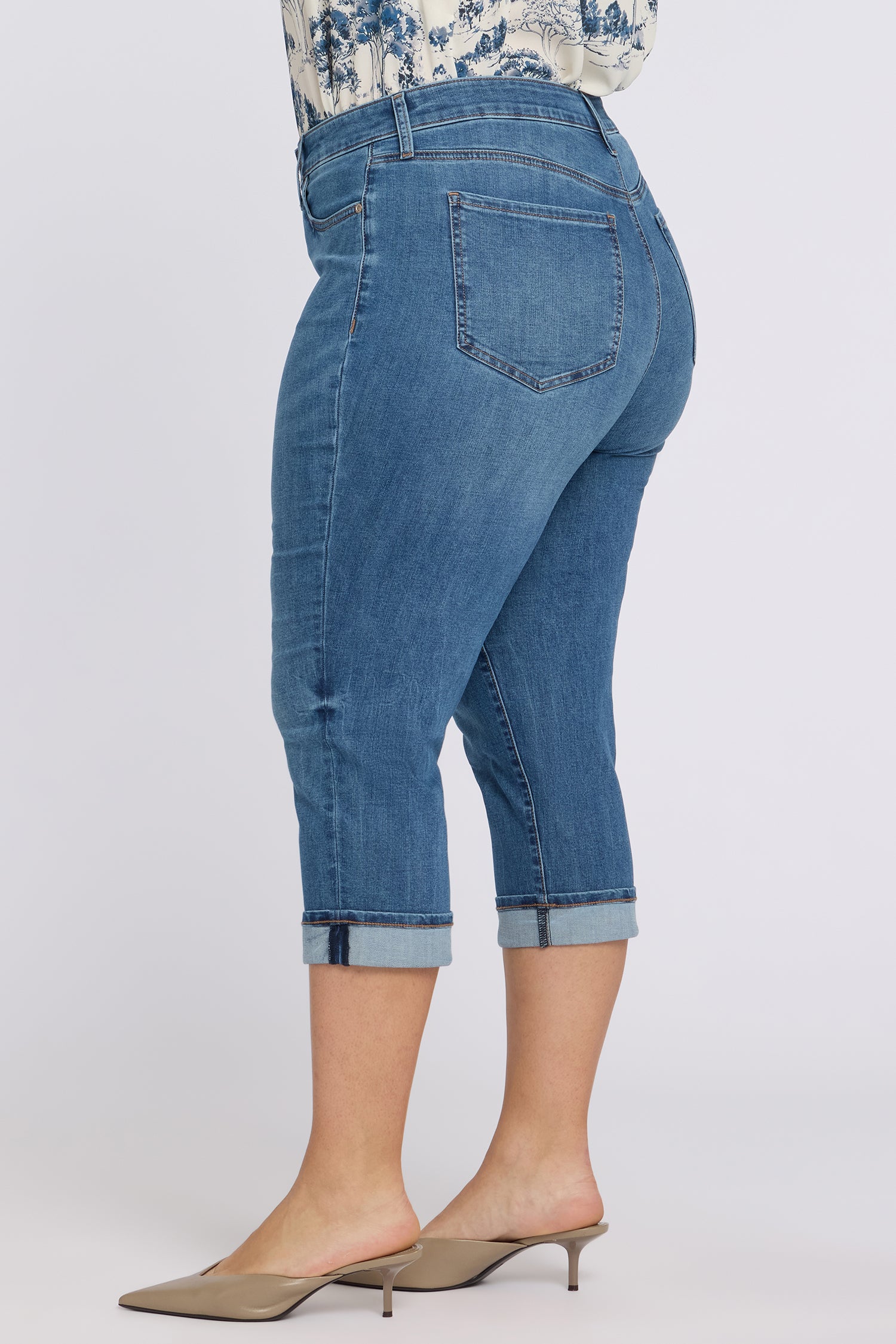 NYDJ Marilyn Straight Crop Jeans In Plus Size In Cool Embrace® Denim With Cuffs - Wild River