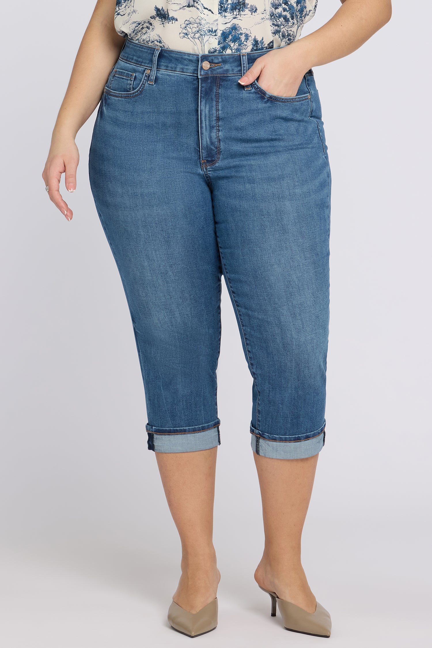 NYDJ Marilyn Straight Crop Jeans In Plus Size In Cool Embrace® Denim With Cuffs - Wild River