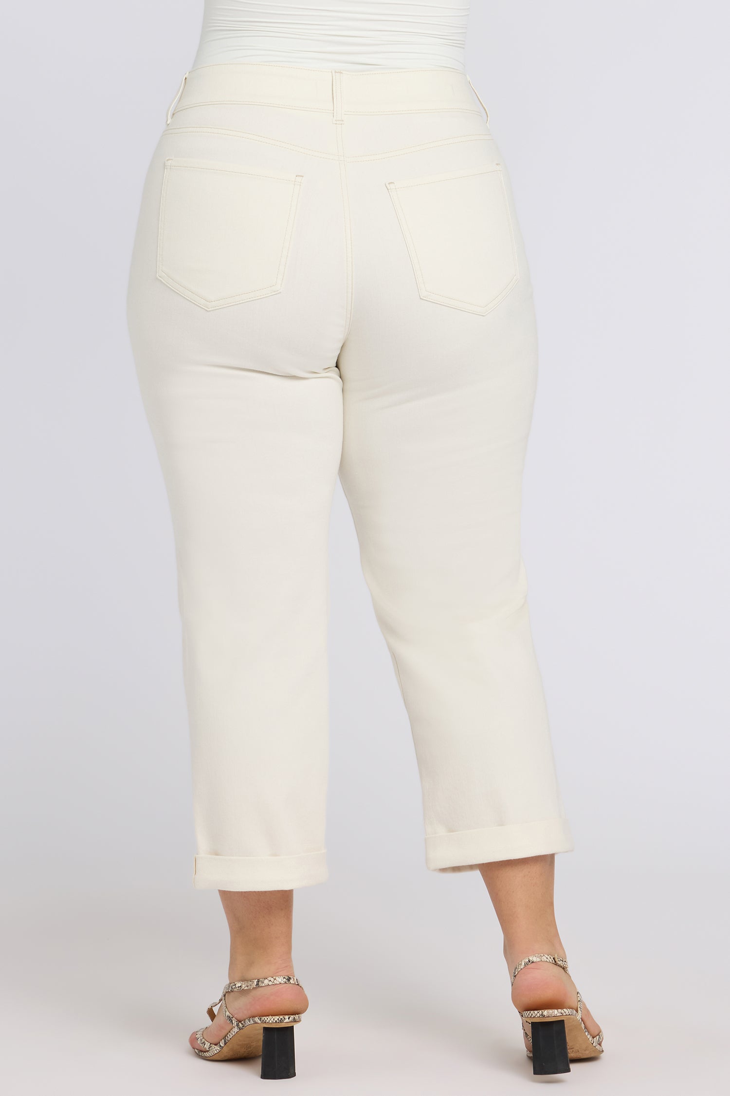 NYDJ Bailey Relaxed Straight Crop Jeans In Plus Size In Cool Embrace® Denim With High Rise And Roll Cuffs - Vintage White