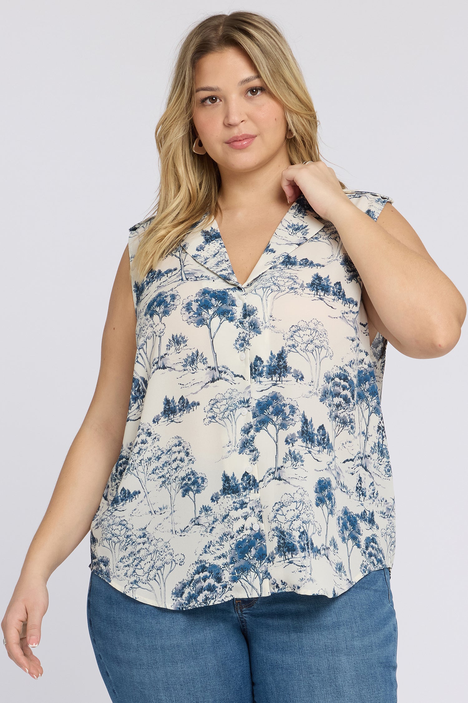 NYDJ Gabrielle Sleeveless Blouse In Plus Size  - Le Parc de Treville